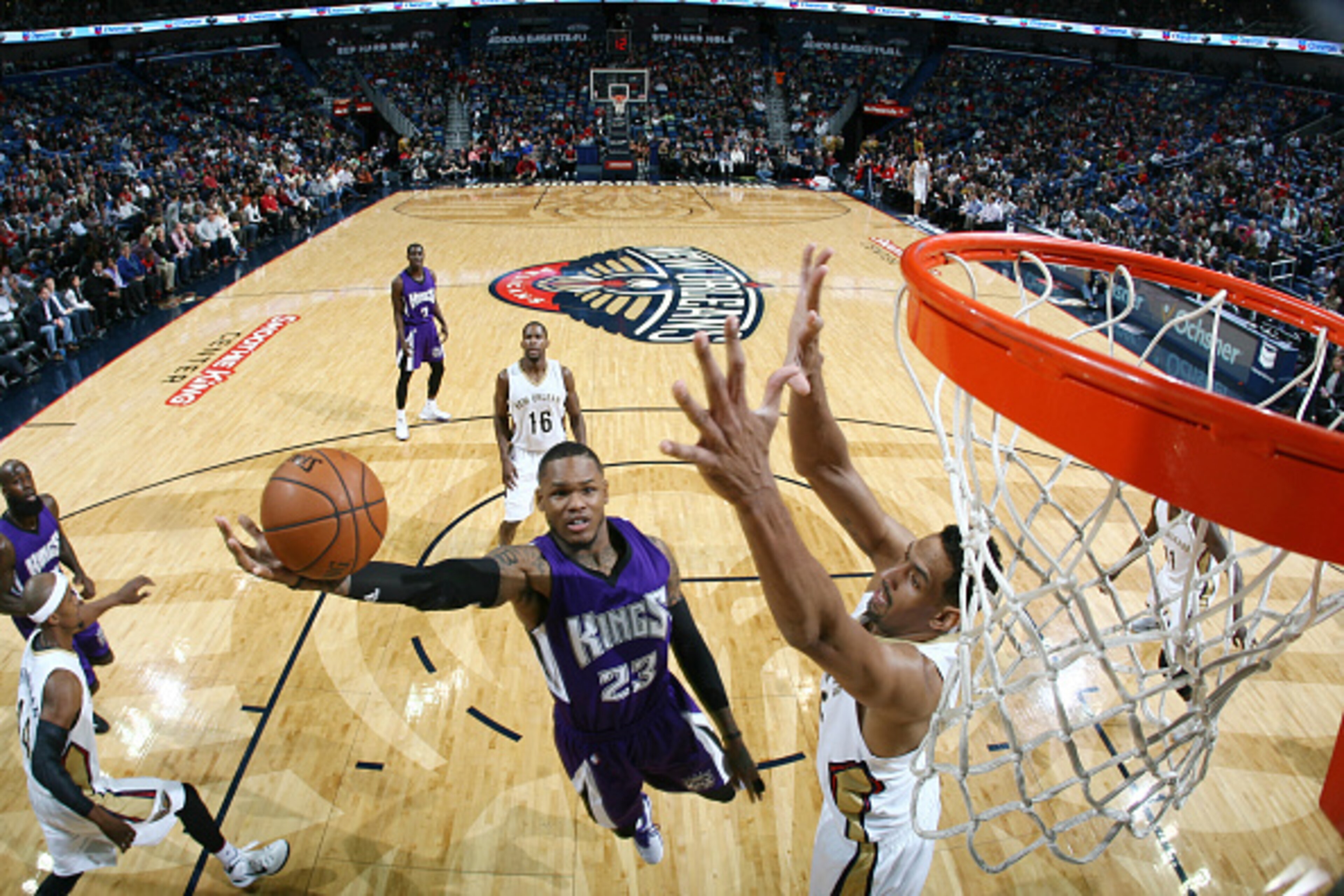 NEW ORLEANS, LA - JANUARY 28: Ben McLemore #23 of the Sacramento Kings shoots the ball against the New Orleans Pelicans on January 28, 2016 at the Smoothie King Center in New Orleans, Louisiana. NOTE TO USER: User expressly acknowledges and agrees that, b NEW ORLEANS, LA - JANUARY 28: Ben McLemore #23 of the Sacramento Kings shoots the ball against the New Orleans Pelicans on January 28, 2016 at the Smoothie King Center in New Orleans, Louisiana. NOTE TO USER: User expressly acknowledges and agrees that, b