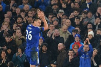 Chelsea's English defender John Terry leaves the pitch after being substituted during the English Premier League football match between Chelsea and Newcastle United at Stamford Bridge in London on February 13, 2016.  / AFP / GLYN KIRK / RESTRICTED TO EDIT