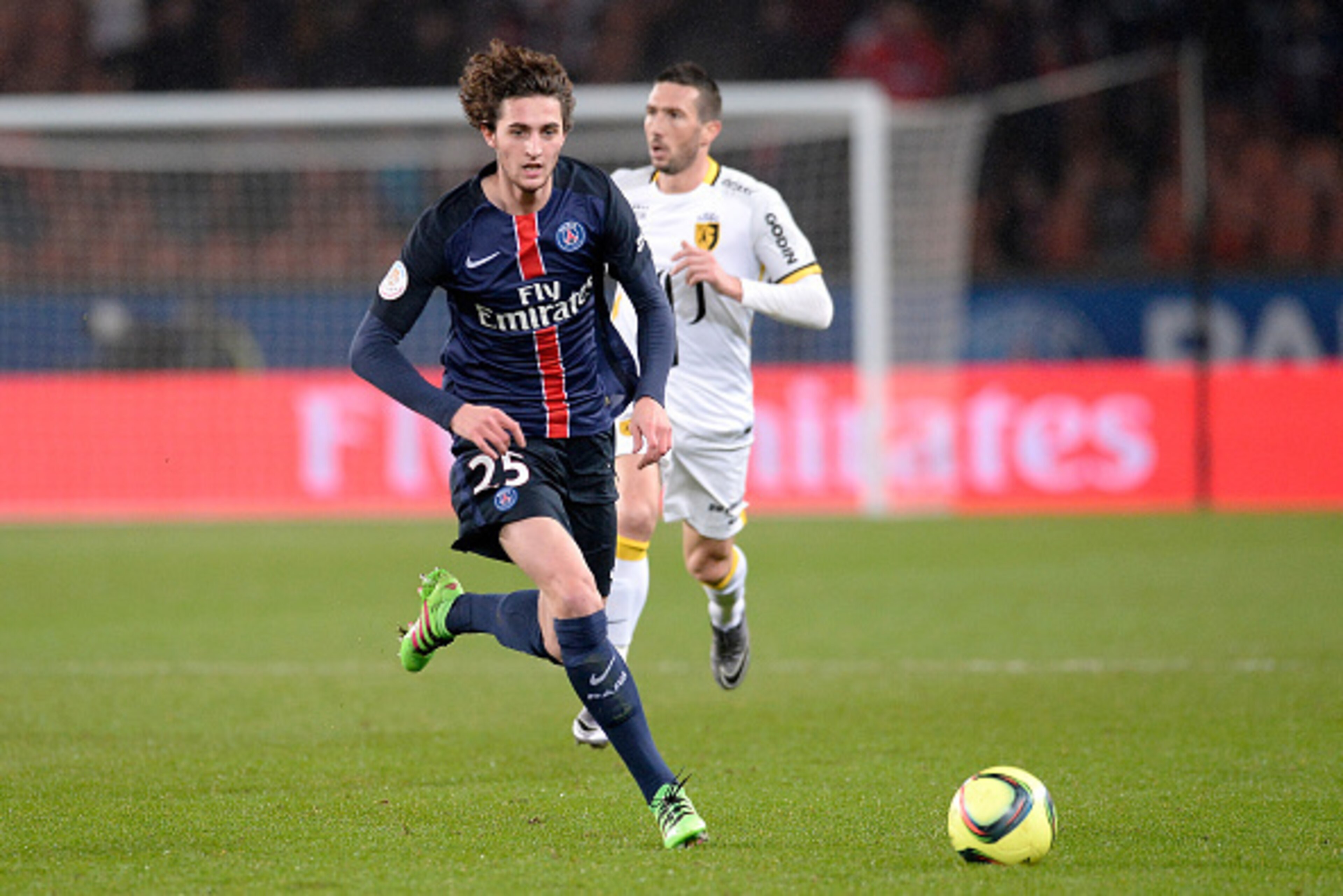 PARIS, FRANCE - FEBRUARY 13: Adrien Rabiot of Paris Saint-Germain runs with the ball during the Ligue 1 game between Paris Saint-Germain and Lille OSC at Parc des Princes on February 13, 2016 in Paris, France. (Photo by Aurelien Meunier/Getty Images) PARIS, FRANCE - FEBRUARY 13: Adrien Rabiot of Paris Saint-Germain runs with the ball during the Ligue 1 game between Paris Saint-Germain and Lille OSC at Parc des Princes on February 13, 2016 in Paris, France. (Photo by Aurelien Meunier/Getty Images)