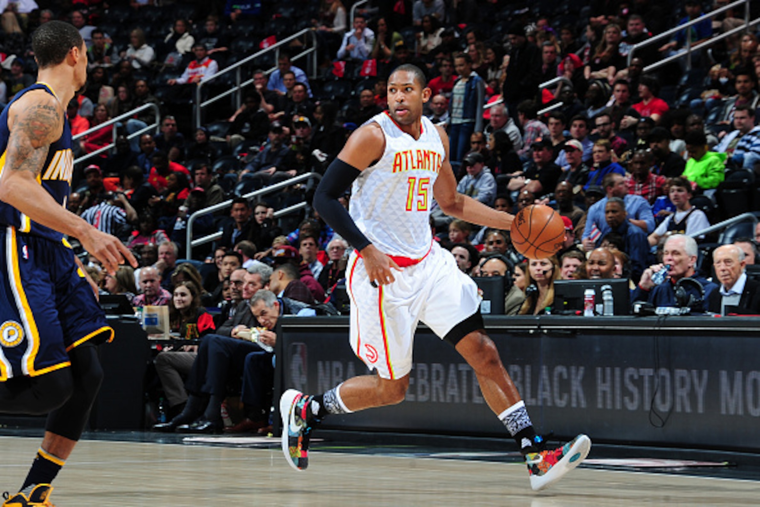 ATLANTA, GA - FEBRUARY 5: Al Horford #15 of the Atlanta Hawks handles the ball against the Indiana Pacers on February 5, 2016 at Philips Arena in Atlanta, Georgia.  NOTE TO USER: User expressly acknowledges and agrees that, by downloading and/or using thi