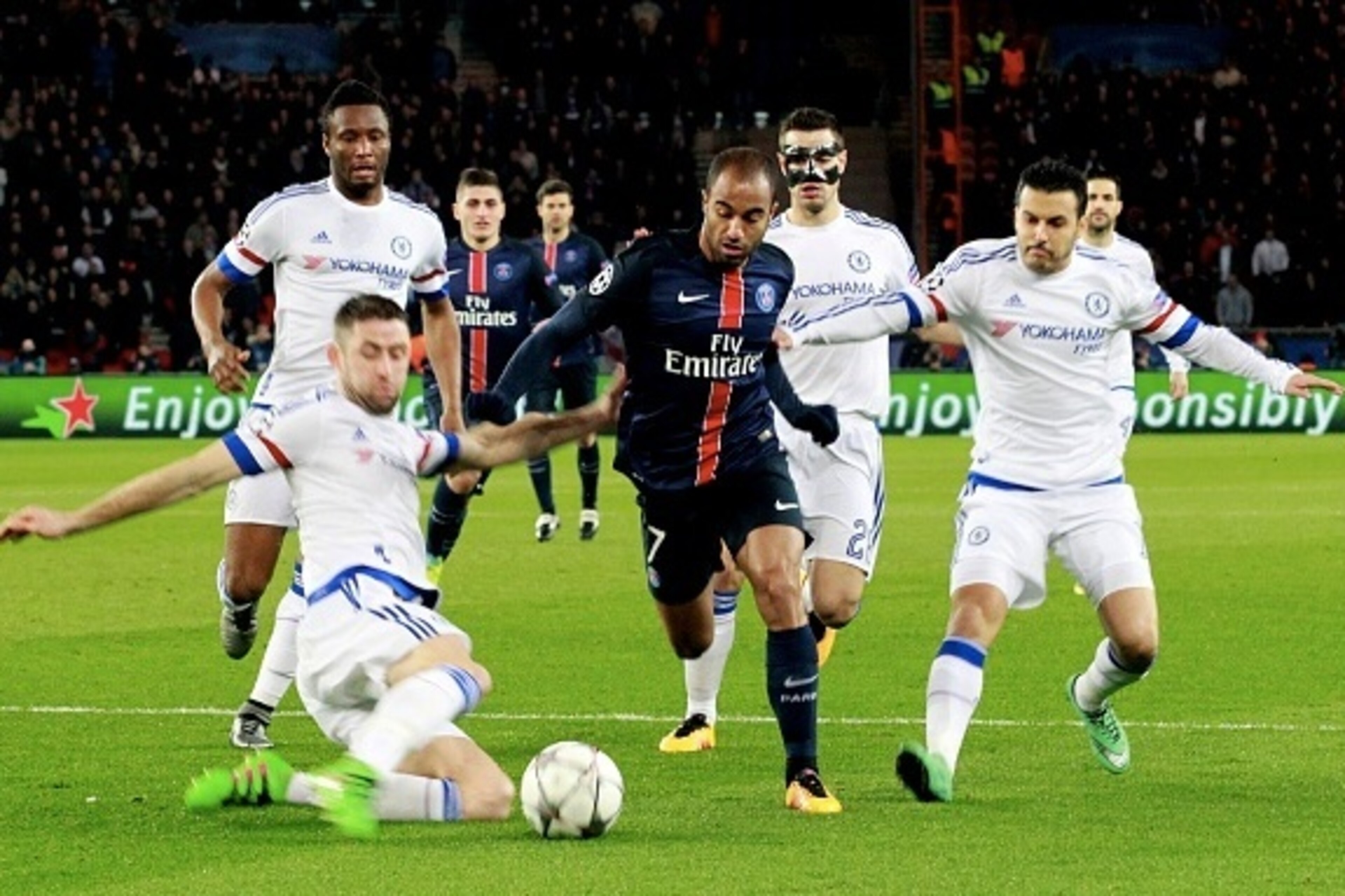 PARIS, FRANCE - FEBRUARY 16:  Lucas Moura of Paris Saint-Germain in action during the UEFA Champions League round of 16 (first leg) between Paris Saint-Germain and Chelsea FC at Parc Des Princes on february 16, 2016 in Paris, France.  (Photo by Xavier Lai