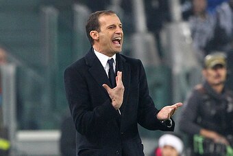 TURIN, ITALY - FEBRUARY 13:  Juventus FC coach Massimiliano Allegri shouts to his players during the Serie A match between and Juventus FC and SSC Napoli at Juventus Arena on February 13, 2016 in Turin, Italy.  (Photo by Marco Luzzani/Getty Images)