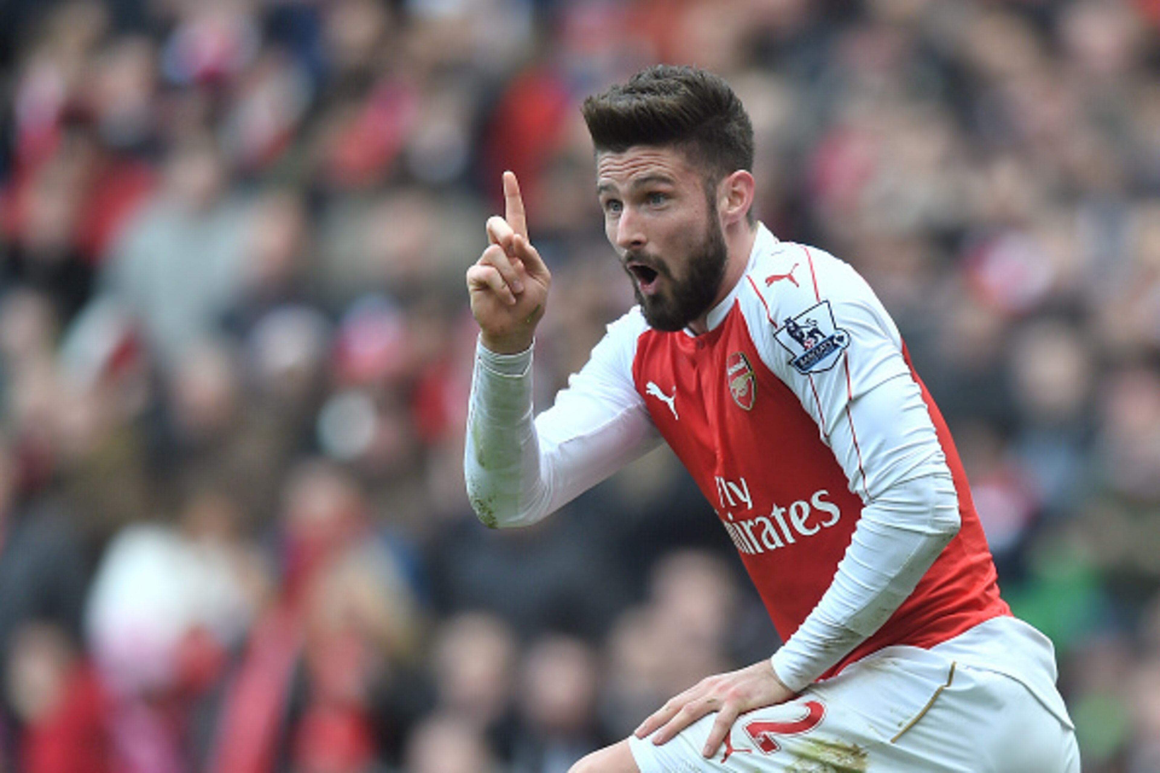 LONDON, ENGLAND - FEBRUARY 14:  Olivier Giroud reacts during the Barclays Premier League match between Arsenal and Leicester City at the Emirates Stadium.  (Photo by Michael Regan/Getty Images)