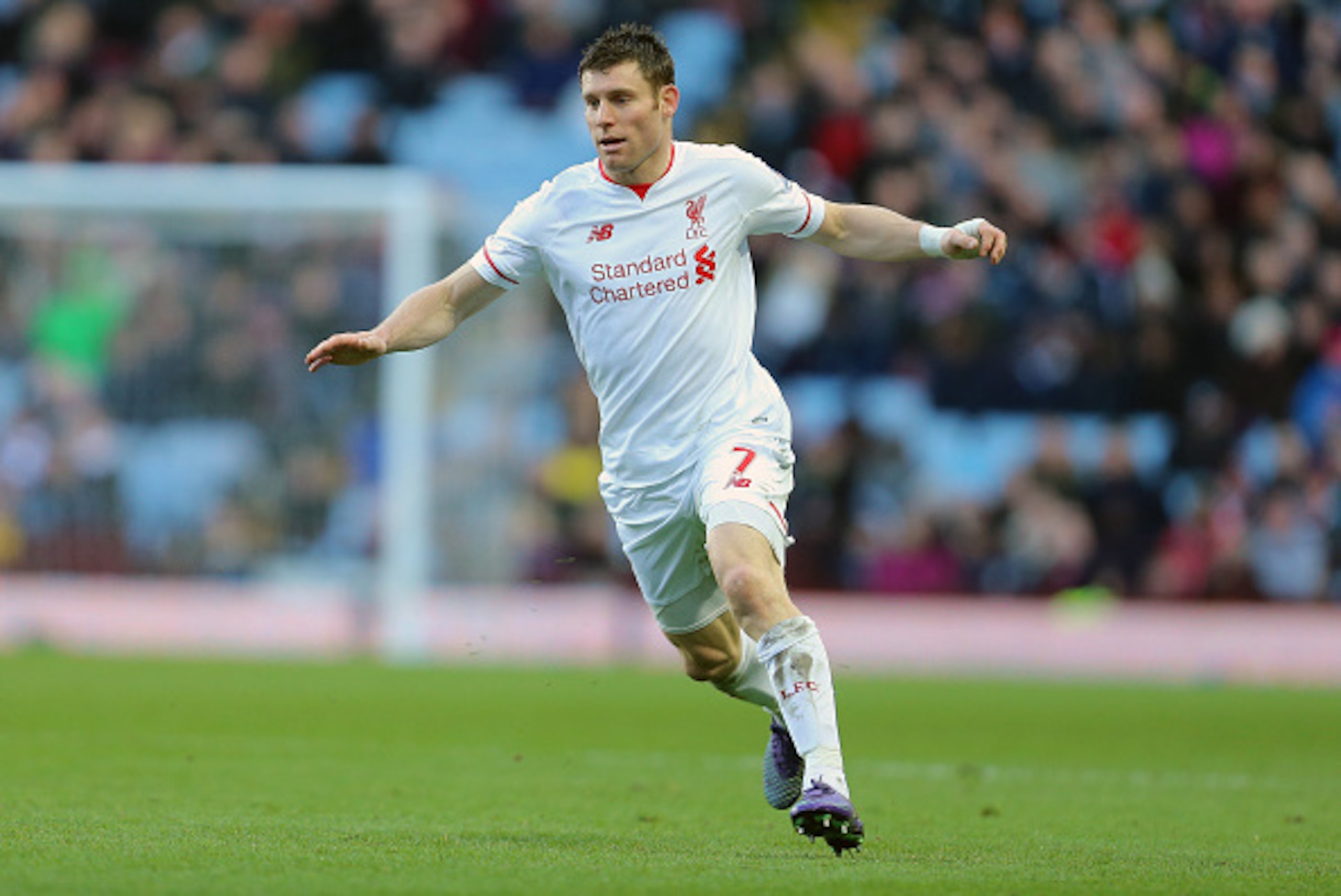 BIRMINGHAM, ENGLAND - FEBRUARY 14 : James Milner of Liverpool during the Barclays Premier League match between Aston Villa and Liverpool at Villa Park on February 14, 2016 in Birmingham, England. (Photo by James Baylis - AMA/ via Getty Images) BIRMINGHAM, ENGLAND - FEBRUARY 14 : James Milner of Liverpool during the Barclays Premier League match between Aston Villa and Liverpool at Villa Park on February 14, 2016 in Birmingham, England. (Photo by James Baylis - AMA/ via Getty Images)