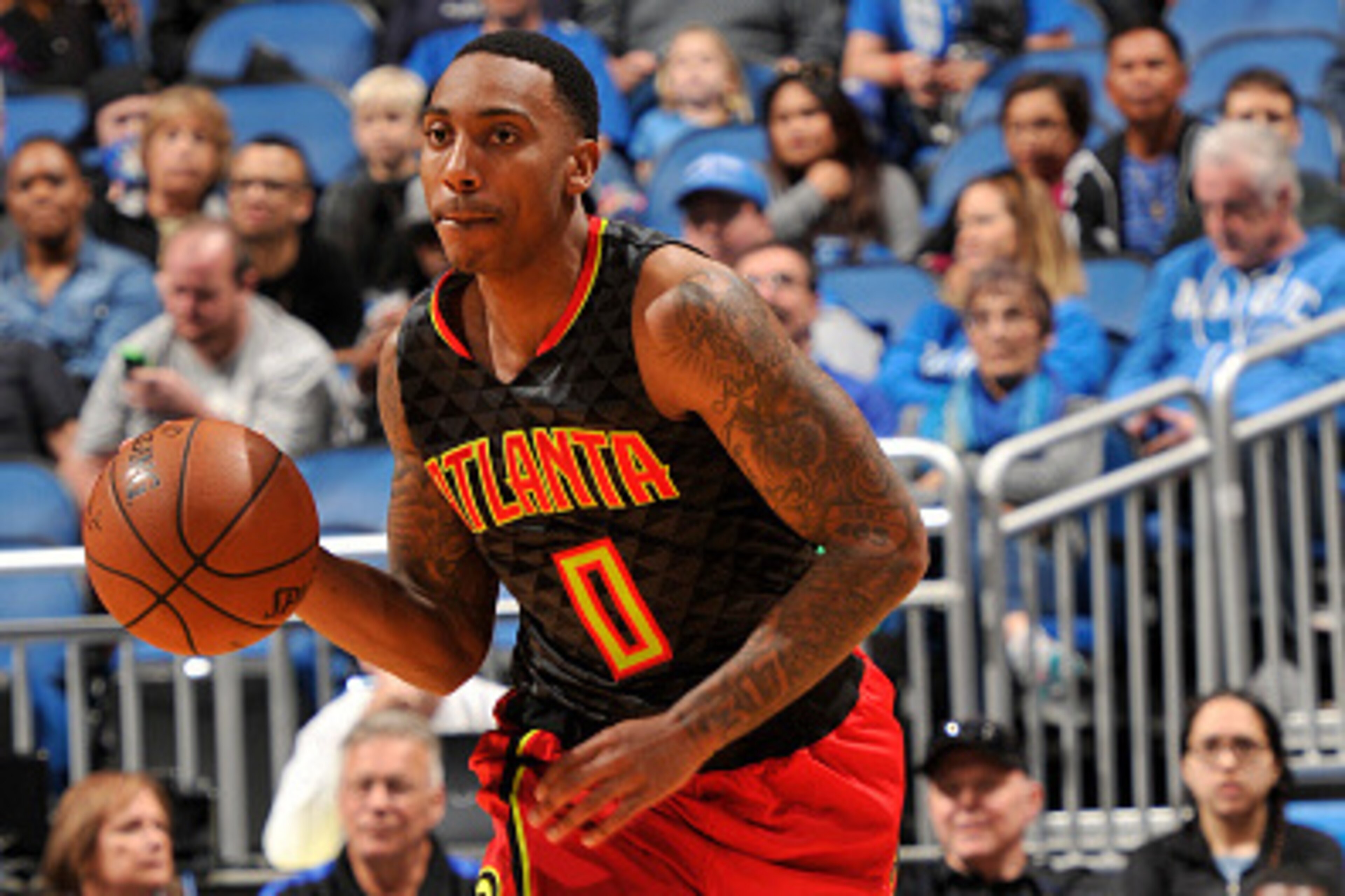 ORLANDO, FL - FEBRUARY 7: Jeff Teague #0 of the Atlanta Hawks handles the ball against the Orlando Magic on February 7, 2016 at the Amway Center in Orlando, Florida. NOTE TO USER: User expressly acknowledges and agrees that, by downloading and or using t ORLANDO, FL - FEBRUARY 7: Jeff Teague #0 of the Atlanta Hawks handles the ball against the Orlando Magic on February 7, 2016 at the Amway Center in Orlando, Florida. NOTE TO USER: User expressly acknowledges and agrees that, by downloading and or using t