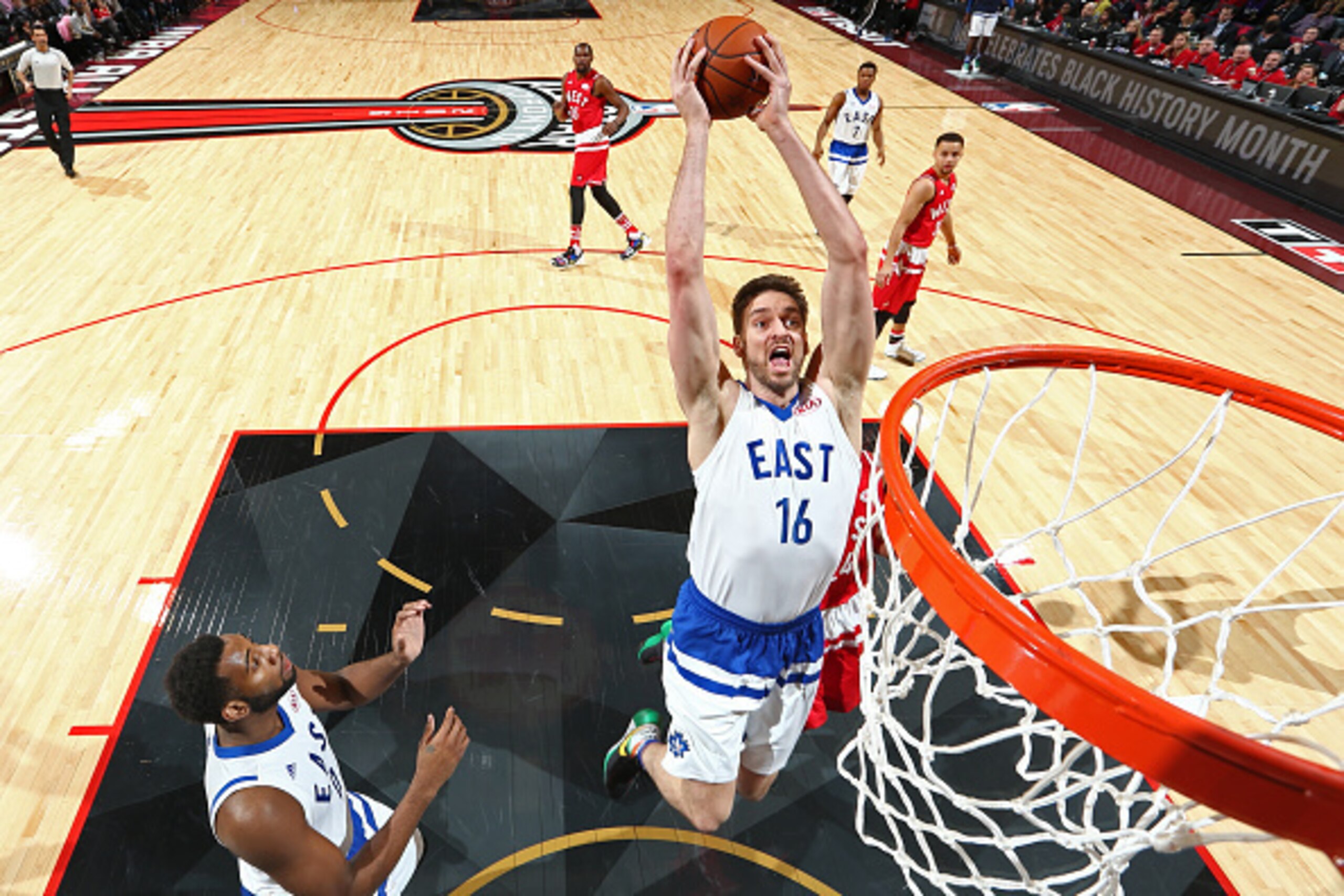 TORONTO, CANADA - FEBRUARY 14:   Pau Gasol #16 of the Eastern Conference dunks the ball during the NBA All-Star Game as part of 2016 NBA All-Star Weekend on February 14, 2016 at the Air Canada Centre in Toronto, Ontario, Canada.  NOTE TO USER: User expres