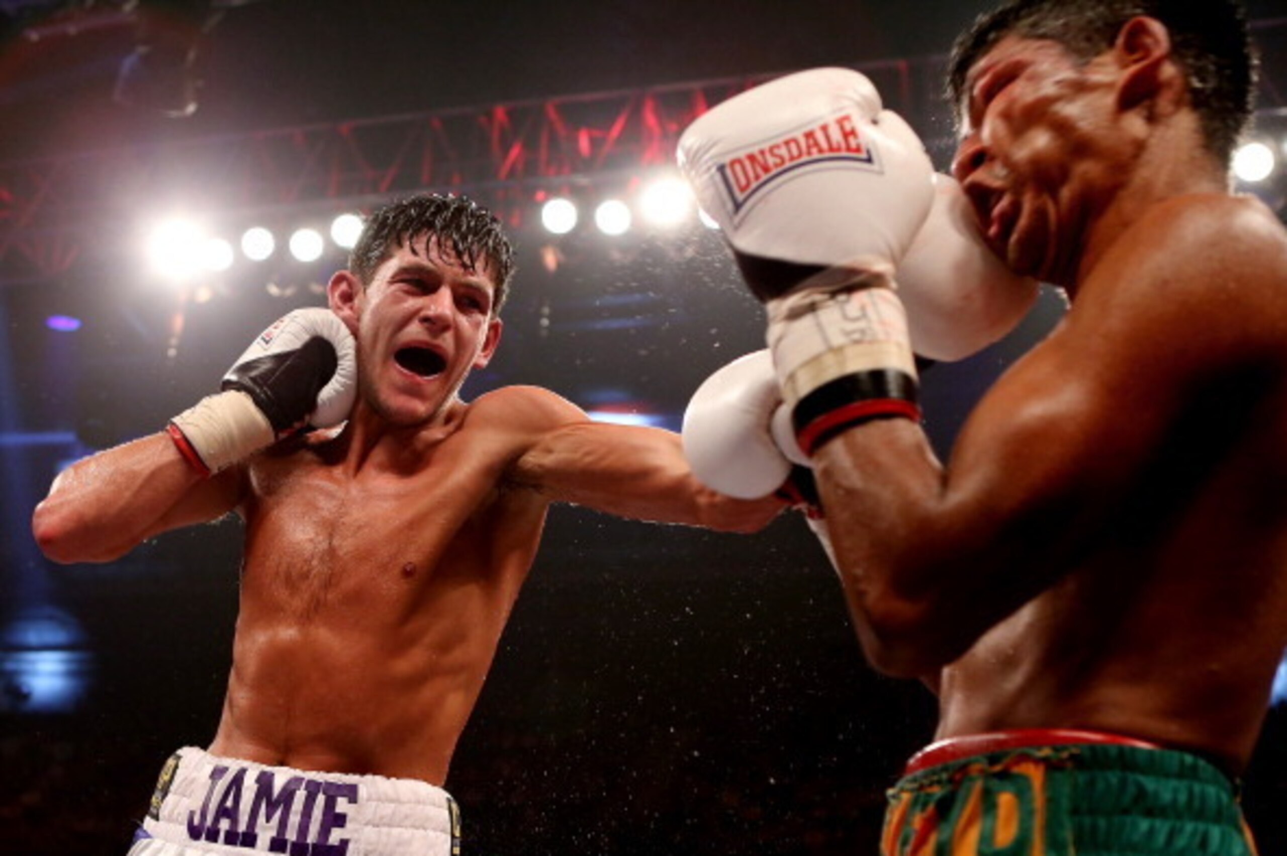 SHEFFIELD, ENGLAND - OCTOBER 20: Jamie McDonnell (L) in action with Darwin Zamora during their Final Eliminator for IBF Bantamweight World Championship fight on October 20, 2012 in Sheffield, England. (Photo by Scott Heavey/Getty Images) SHEFFIELD, ENGLAND - OCTOBER 20: Jamie McDonnell (L) in action with Darwin Zamora during their Final Eliminator for IBF Bantamweight World Championship fight on October 20, 2012 in Sheffield, England. (Photo by Scott Heavey/Getty Images)