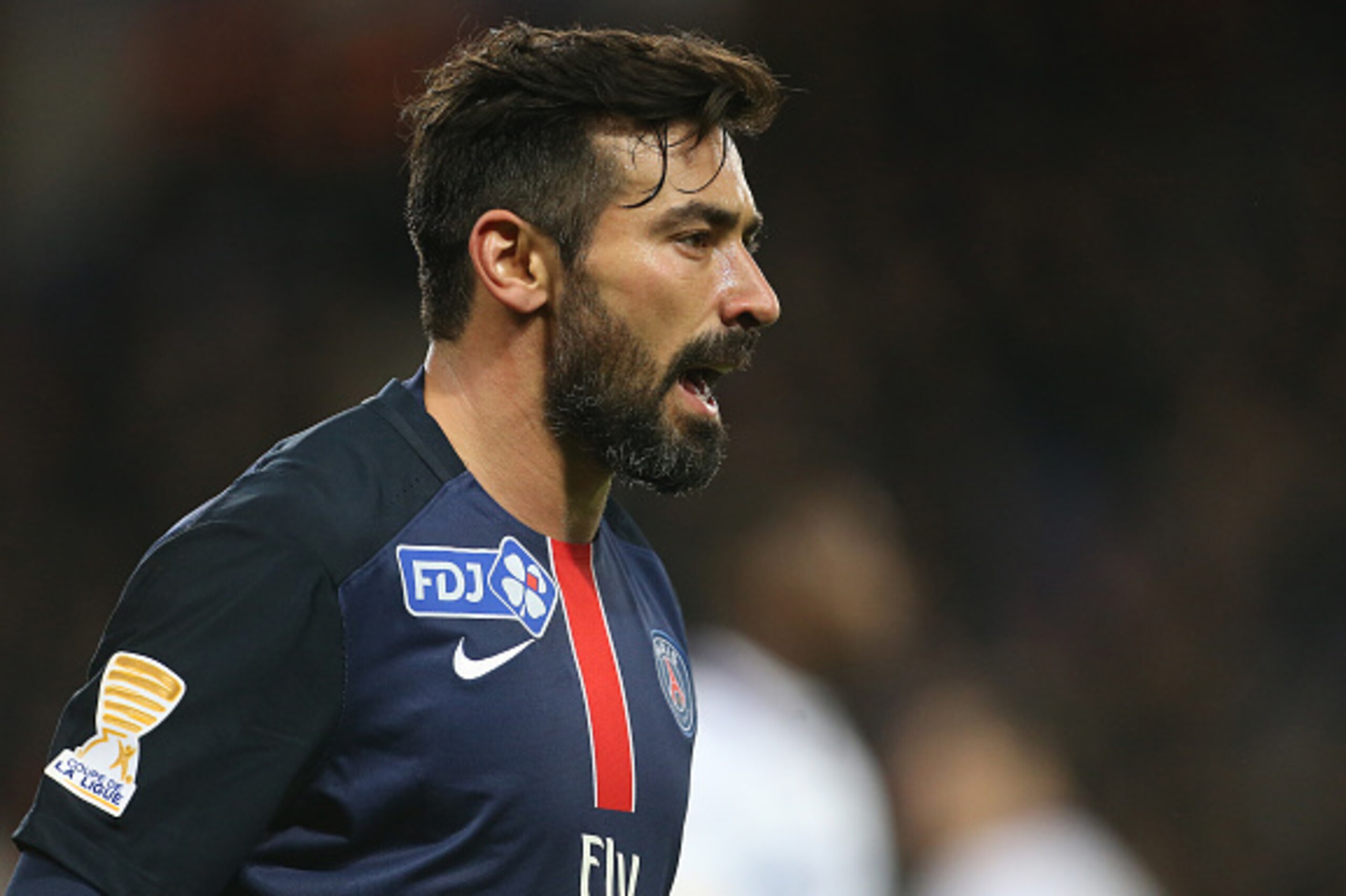 PARIS, FRANCE - JANUARY 27: Ezequiel Lavezzi of PSG looks on during the French League Cup (Coupe de la Ligue) match between Paris Saint-Germain (PSG) and Toulouse FC (TFC) on January 27, 2016 in Paris, France. (Photo by Jean Catuffe/Getty Images)