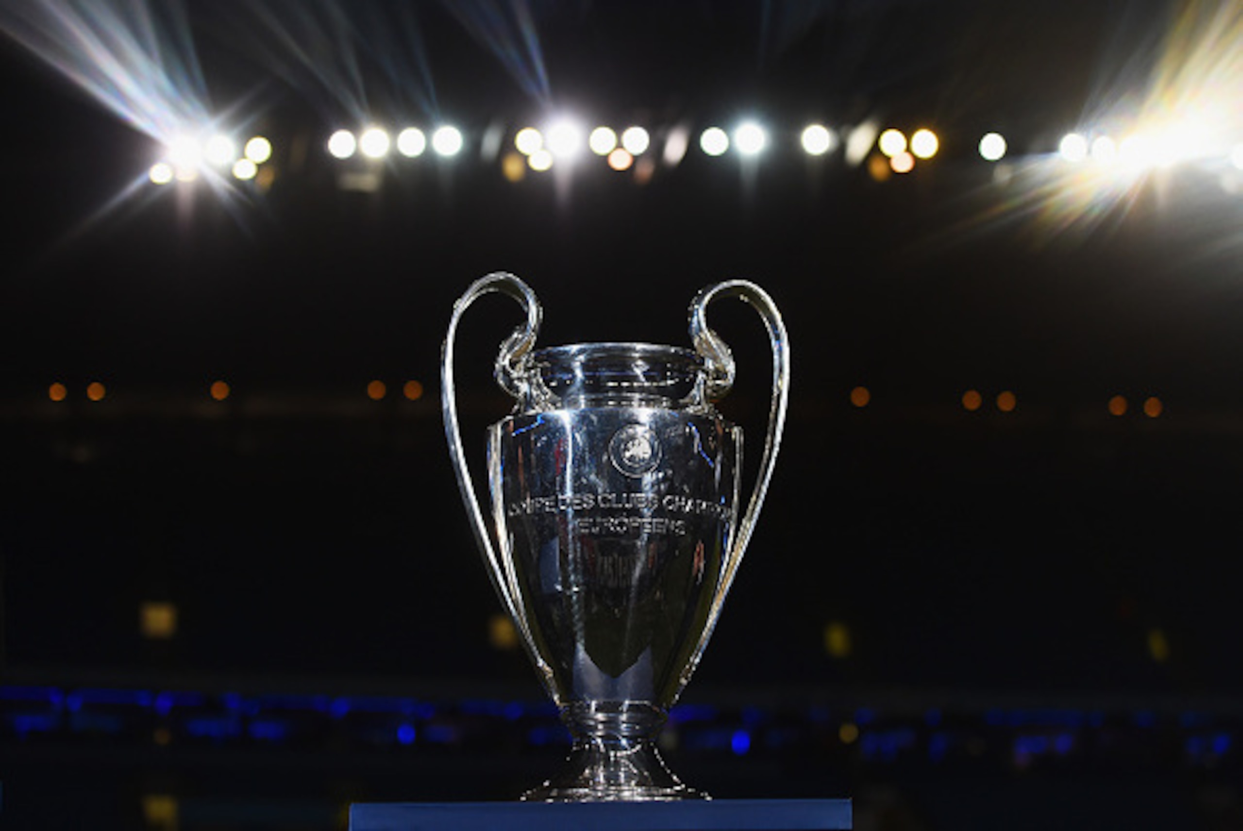 MANCHESTER, ENGLAND - FEBRUARY 24:  The Champions league trophy is seen prior to the UEFA Champions League Round of 16 match between Manchester City and Barcelona at Etihad Stadium on February 24, 2015 in Manchester, United Kingdom.  (Photo by Laurence Gr