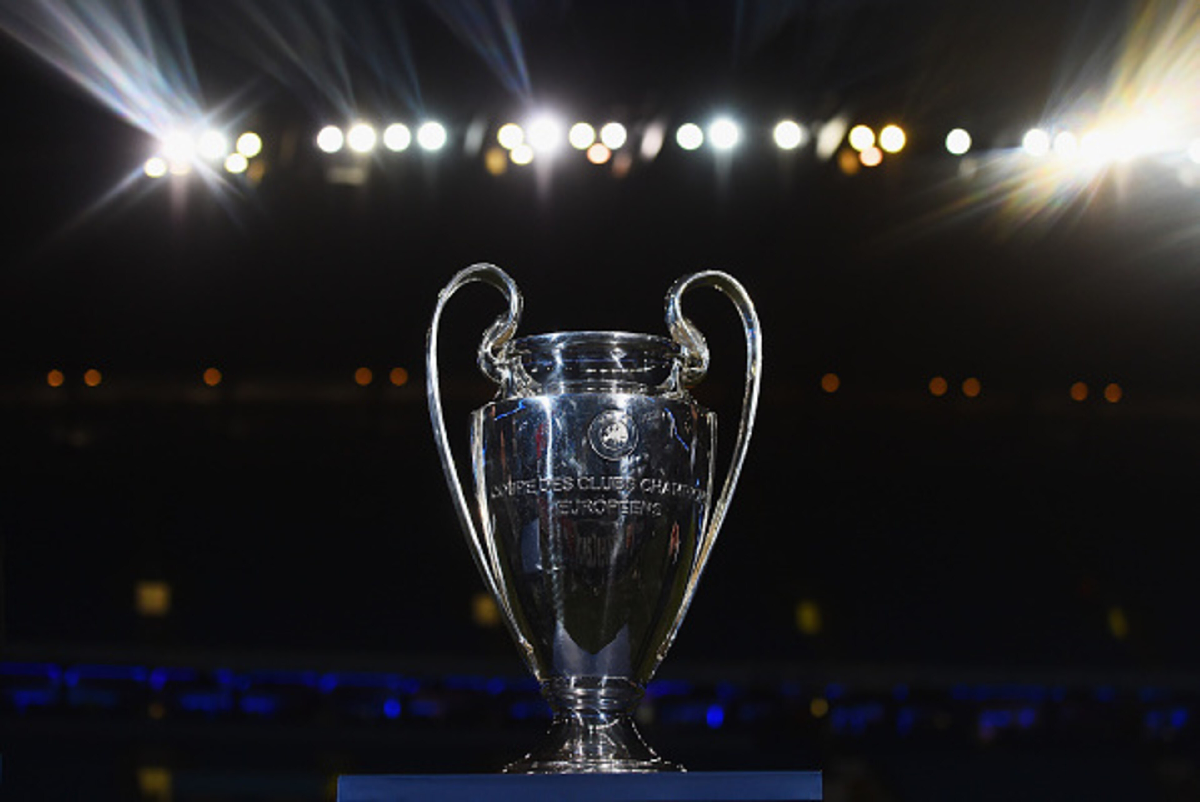 MANCHESTER, ENGLAND - FEBRUARY 24:  The Champions league trophy is seen prior to the UEFA Champions League Round of 16 match between Manchester City and Barcelona at Etihad Stadium on February 24, 2015 in Manchester, United Kingdom.  (Photo by Laurence Gr