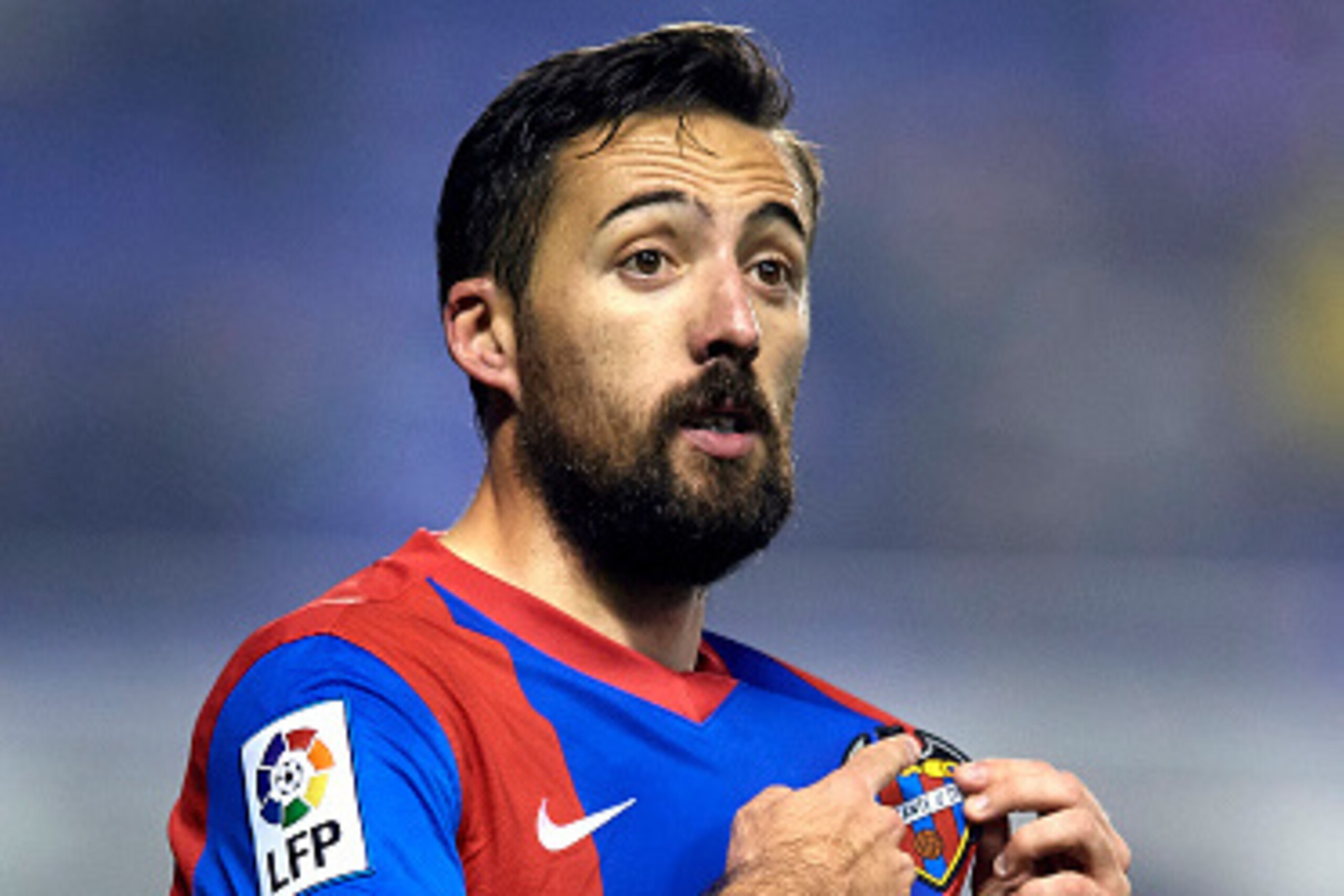 VALENCIA, SPAIN - JANUARY 25: Jose luis Morales of Levante celebrates scoring his team's third goal during the La Liga match between Levante UD and UD Las Palmas at Ciutat de Valencia Stadium on January 25, 2016 in Valencia, Spain. (Photo by Manuel Quei VALENCIA, SPAIN - JANUARY 25: Jose luis Morales of Levante celebrates scoring his team's third goal during the La Liga match between Levante UD and UD Las Palmas at Ciutat de Valencia Stadium on January 25, 2016 in Valencia, Spain. (Photo by Manuel Quei