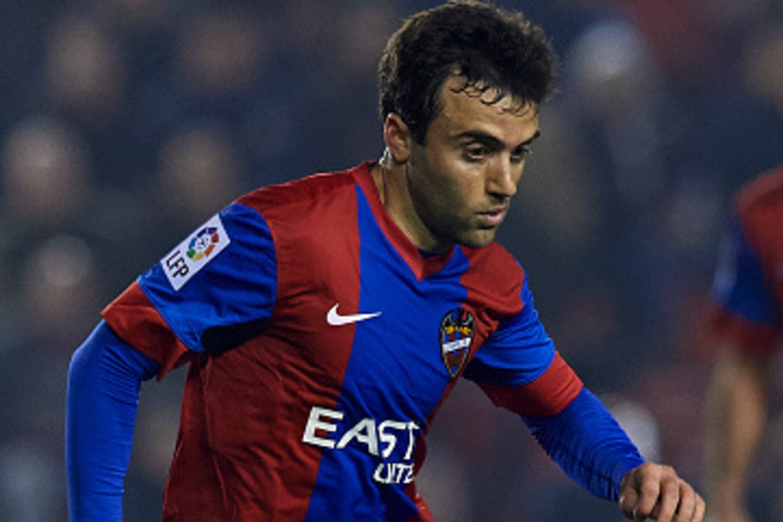 VALENCIA, SPAIN - JANUARY 25: Jose Giusseppe Rossi of Levante runs with the ball during the La Liga match between Levante UD and UD Las Palmas at Ciutat de Valencia Stadium on January 25, 2016 in Valencia, Spain. (Photo by Manuel Queimadelos Alonso/Gett VALENCIA, SPAIN - JANUARY 25: Jose Giusseppe Rossi of Levante runs with the ball during the La Liga match between Levante UD and UD Las Palmas at Ciutat de Valencia Stadium on January 25, 2016 in Valencia, Spain. (Photo by Manuel Queimadelos Alonso/Gett
