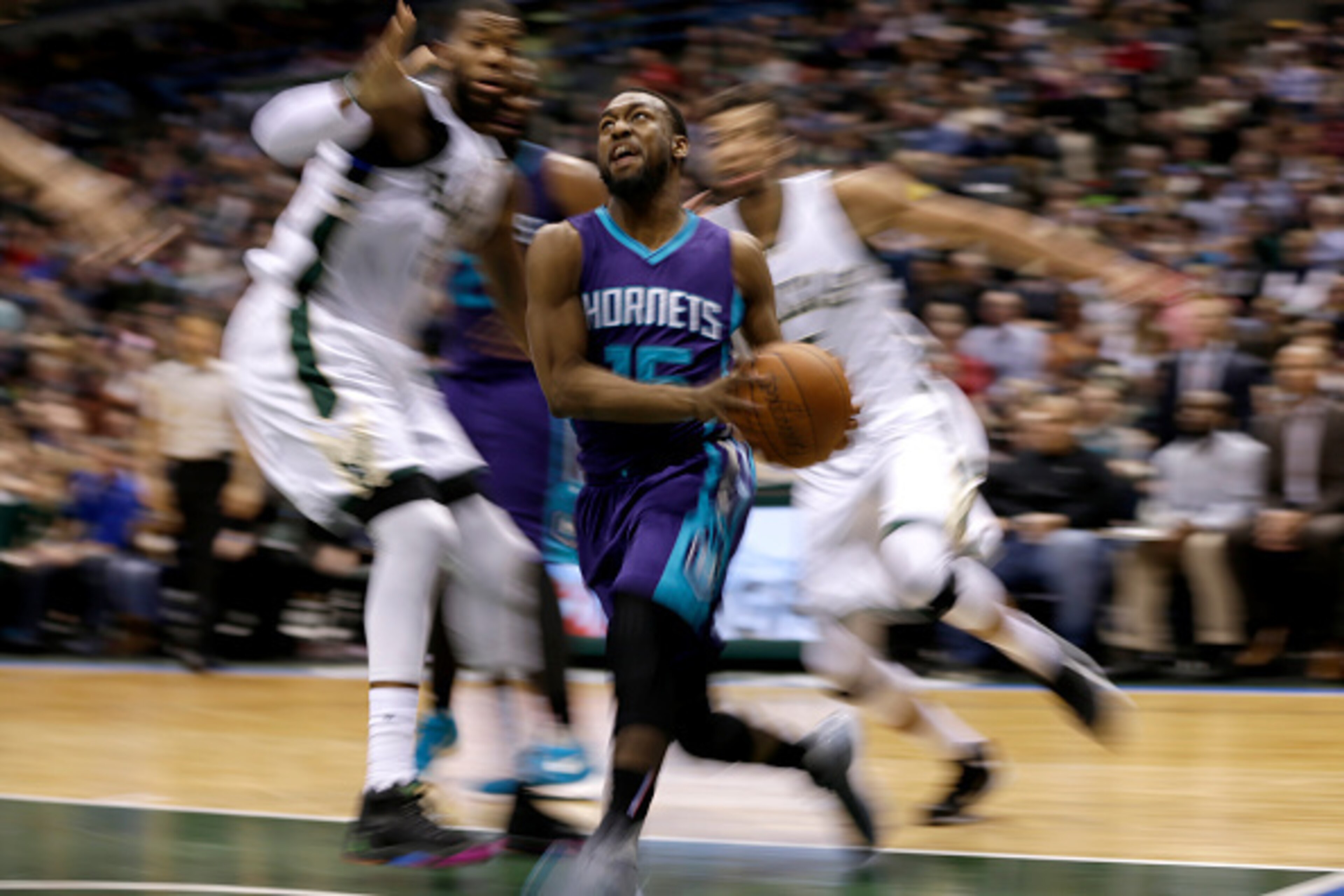 MILWAUKEE, WI - FEBRUARY 19: Kemba Walker #15 of the Charlotte Hornets drives to the hoop during the fourth quarter against the Milwaukee Bucks at BMO Harris Bradley Center on February 19, 2016 in Milwaukee, Wisconsin. NOTE TO USER: User expressly acknowl MILWAUKEE, WI - FEBRUARY 19: Kemba Walker #15 of the Charlotte Hornets drives to the hoop during the fourth quarter against the Milwaukee Bucks at BMO Harris Bradley Center on February 19, 2016 in Milwaukee, Wisconsin. NOTE TO USER: User expressly acknowl