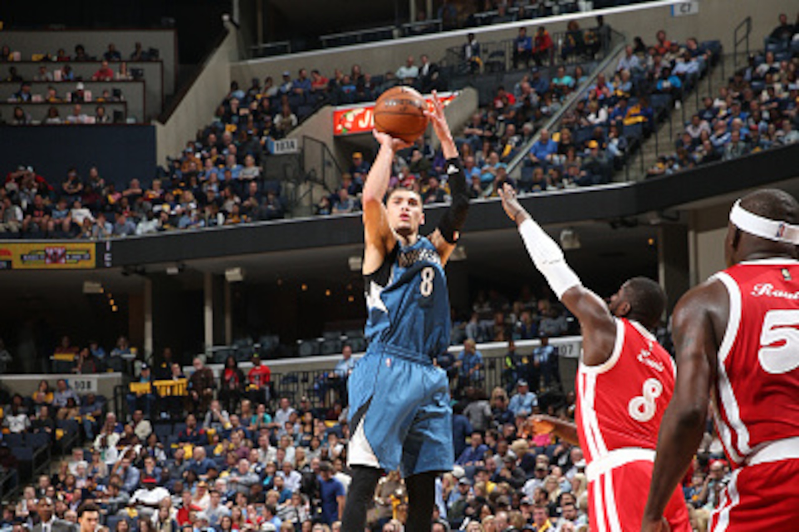 MEMPHIS, TN - FEBRUARY 19:  Zach LaVine #8 of the Minnesota Timberwolves shoots the ball against the Memphis Grizzlies on February 19, 2016 at FedExForum in Memphis, Tennessee. NOTE TO USER: User expressly acknowledges and agrees that, by downloading and 