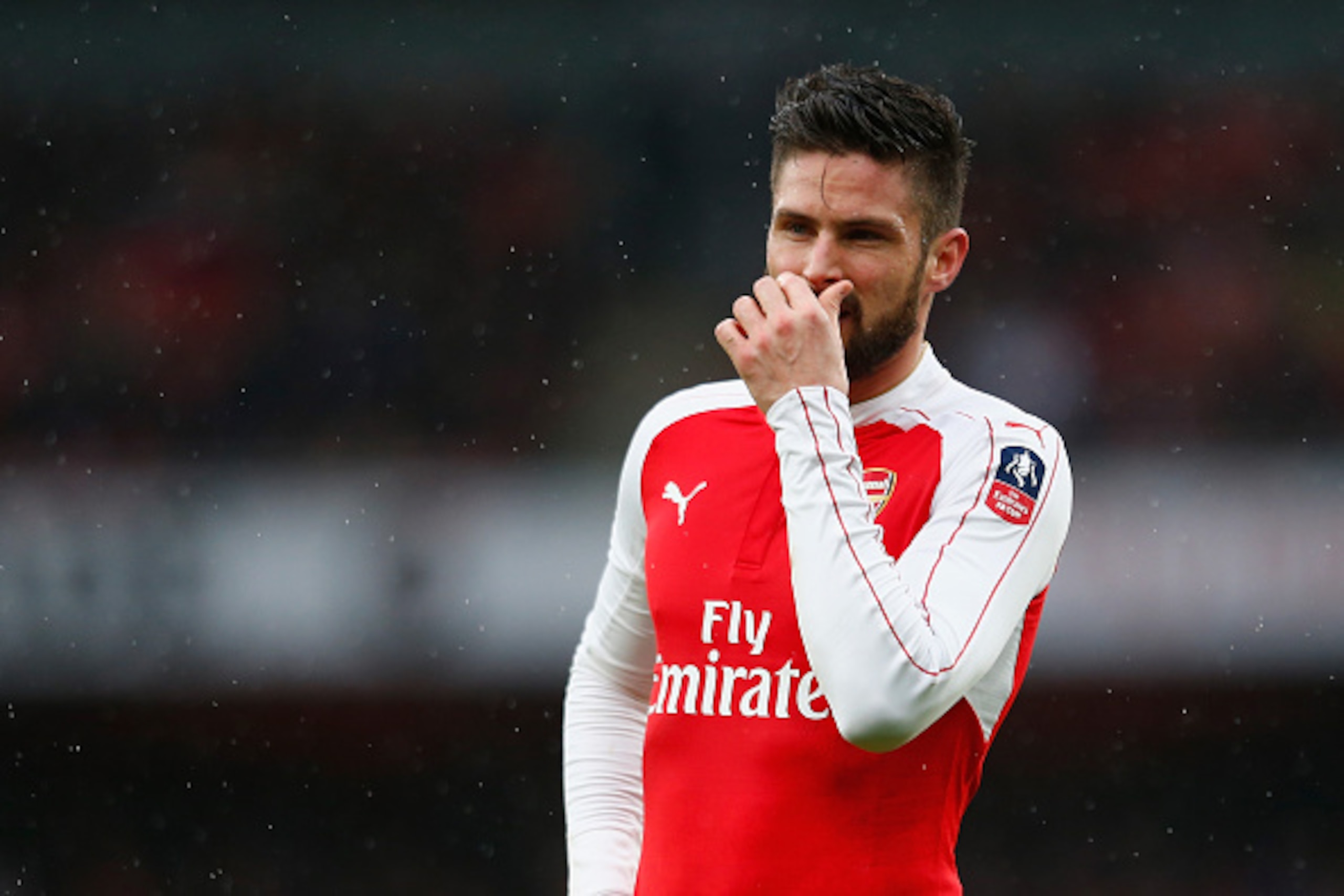 LONDON, ENGLAND - FEBRUARY 20: Olivier Giroud of Arsenal reacts after missing a chance during the Emirates FA Cup fifth round match between Arsenal and Hull City at the Emirates Stadium on February 20, 2016 in London, England.  (Photo by Julian Finney/Get