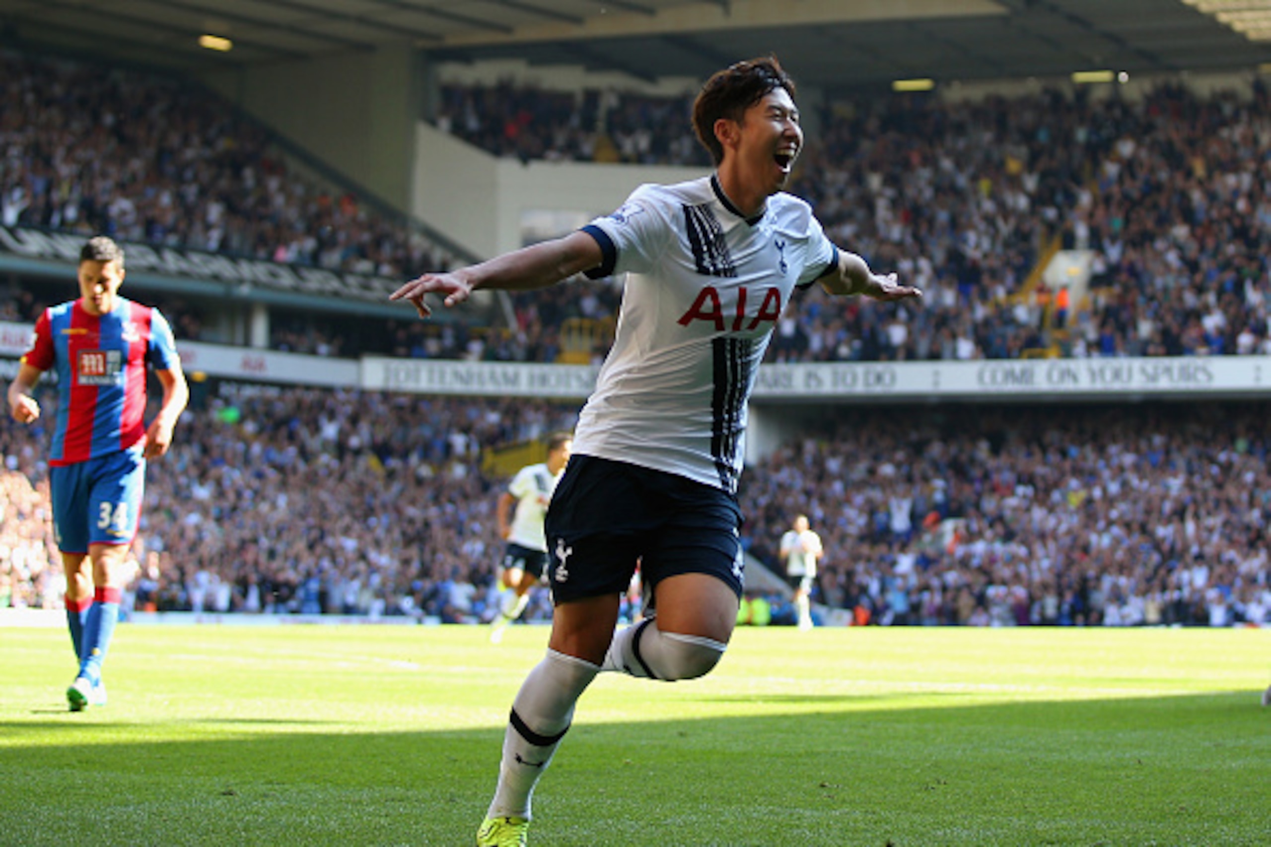 LONDON, ENGLAND - SEPTEMBER 20:  Son Heung-Min of Tottenham Hotspur celebrates scoring the opening goal during the Barclays Premier League match between Tottenham Hotspur and Crystal Palace at White Hart Lane on September 20, 2015 in London, United Kingdo