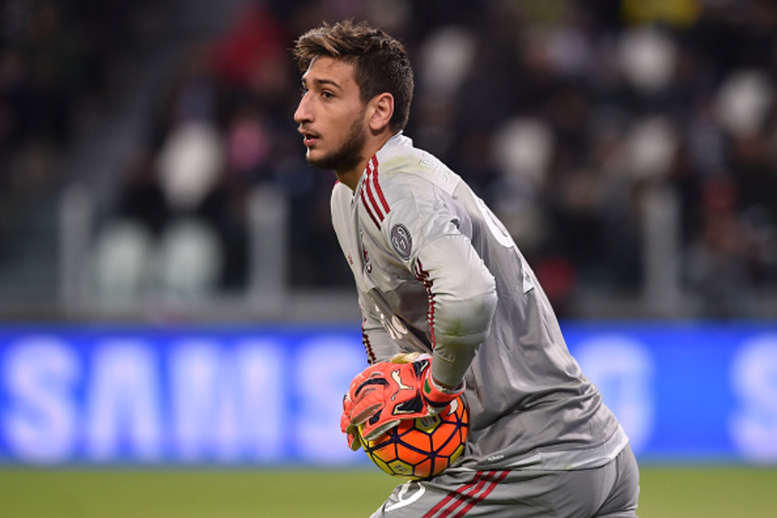 TURIN, ITALY - NOVEMBER 21:  Gianluigi Donnarumma of AC Milan looks on during the Serie A match between Juventus FC and AC Milan at Juventus Arena on November 21, 2015 in Turin, Italy.  (Photo by Valerio Pennicino/Getty Images)