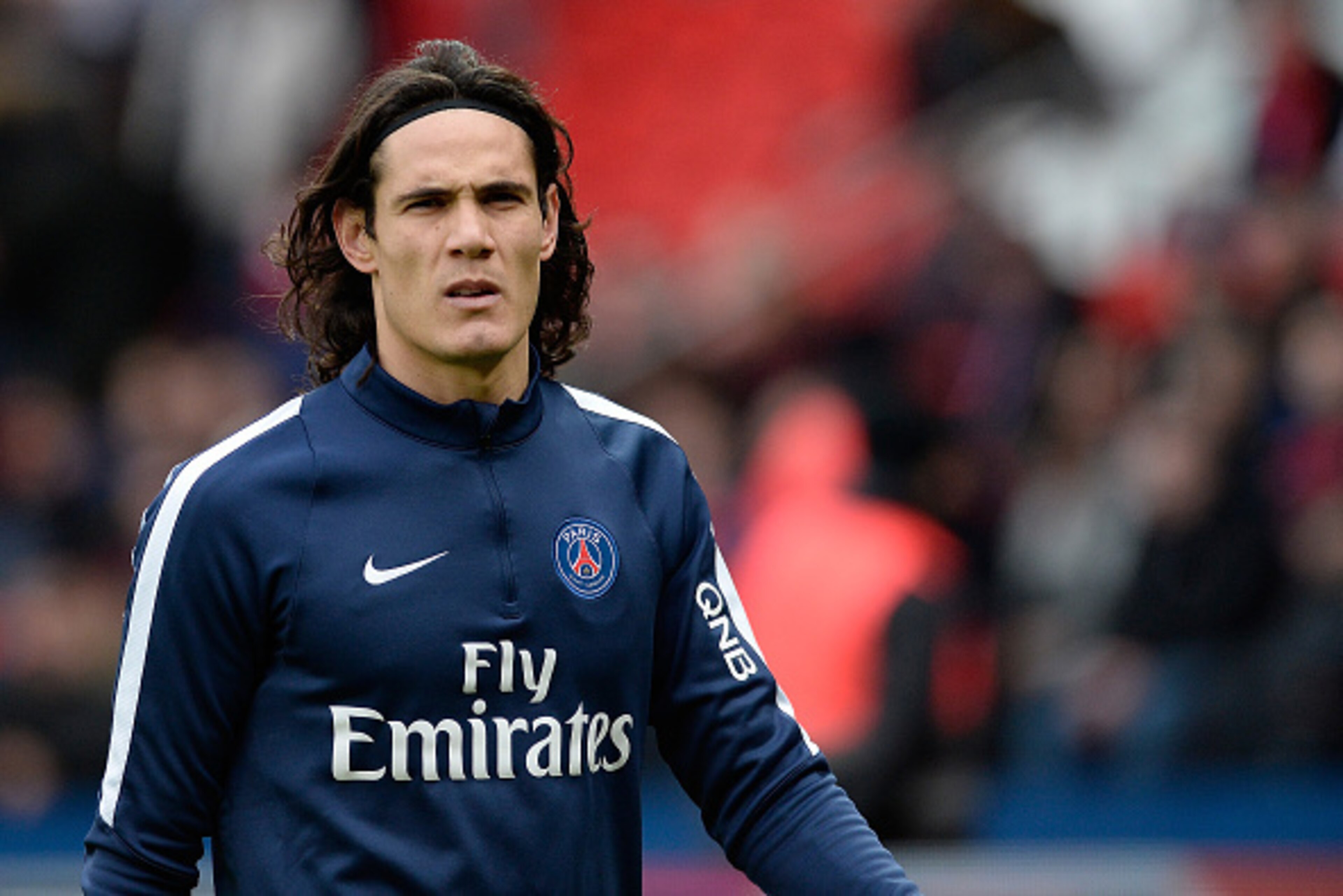 PARIS, FRANCE - FEBRUARY 20:  Edinson Cavani of Paris Saint-Germain reacts during warmup before the Ligue 1 game between Paris Saint-Germain and Stade de Reims at Parc des Princes on February 20, 2016 in Paris, France.  (Photo by Aurelien Meunier/Getty Im