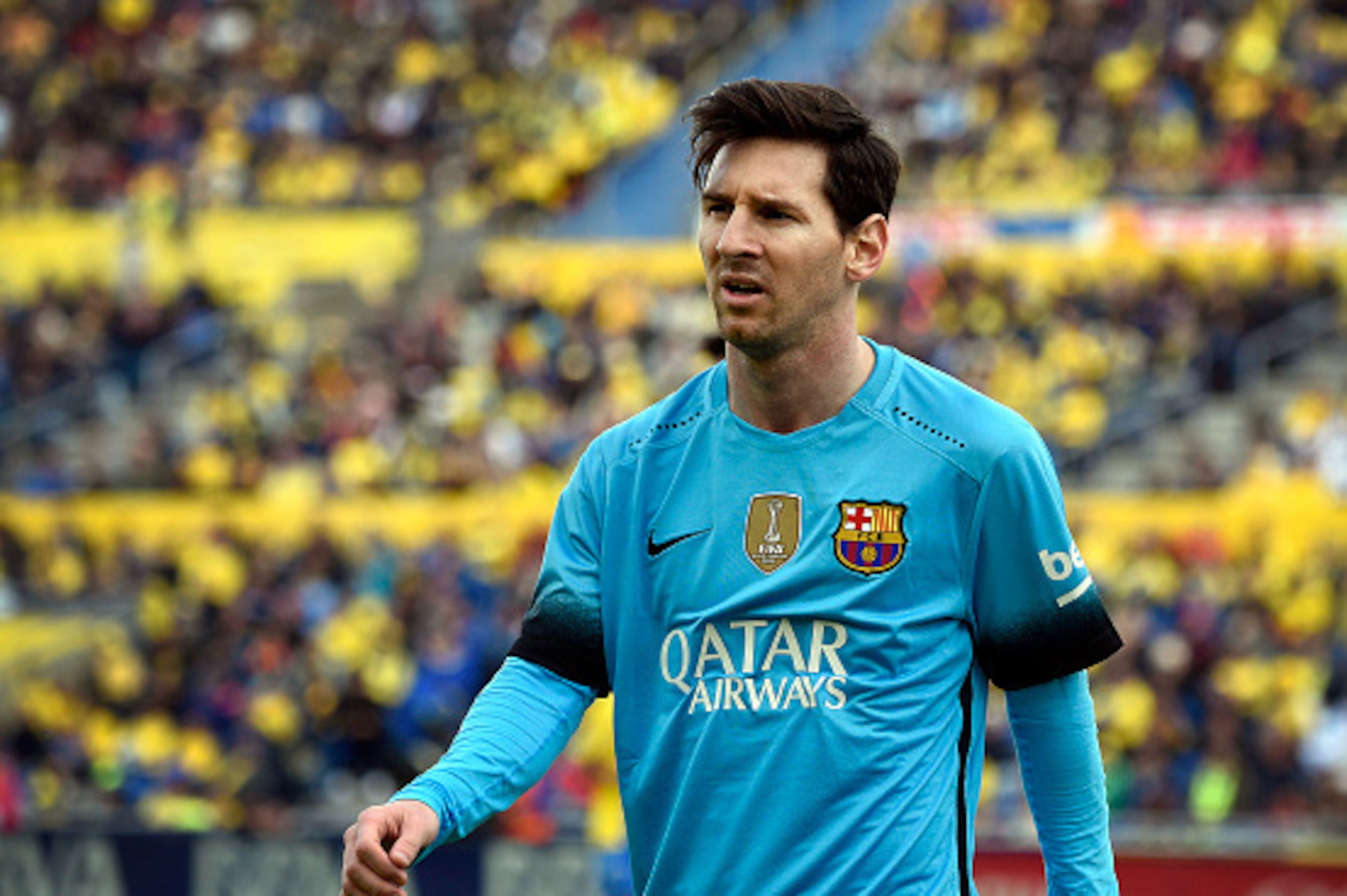 Barcelona's Argentinian forward Lionel Messi leaves the pitch at the end of the Spanish league football match UD Las Palmas vs FC Barcelona at the Gran Canaria stadium in Las Palmas de Gran Canaria on February 20, 2016. / AFP / DESIREE MARTIN        (Phot