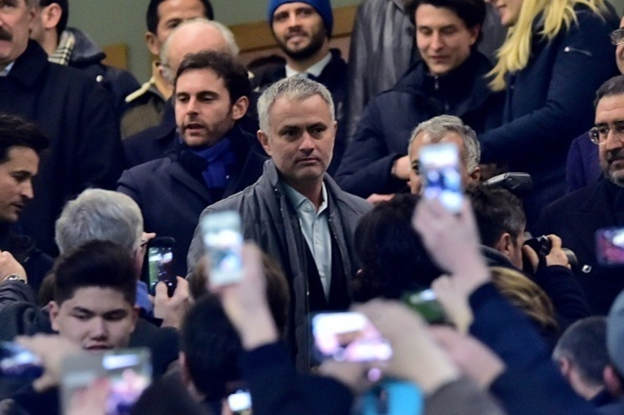 Former Inter Milan's coach from Portugal Jose Mourinho arrives at the Italian Serie A football match Inter Milan' vs Sampdoria' at 'San Siro' Stadium in Milan on Febrauary 20, 2016. / AFP / GIUSEPPE CACACE (Photo credit should read GIUSEPPE CACACE Former Inter Milan's coach from Portugal Jose Mourinho arrives at the Italian Serie A football match Inter Milan' vs Sampdoria' at 'San Siro' Stadium in Milan on Febrauary 20, 2016. / AFP / GIUSEPPE CACACE (Photo credit should read GIUSEPPE CACACE