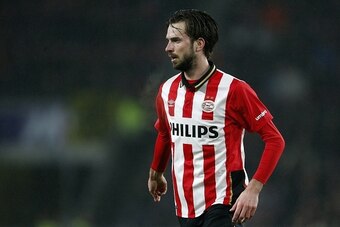 Davy Propper of PSV during the Dutch Eredivisie match between PSV Eindhoven and Heracles Almelo at the Phillips stadium on February 20, 2016 in Eindhoven, The Netherlands(Photo by VI Images via Getty Images)