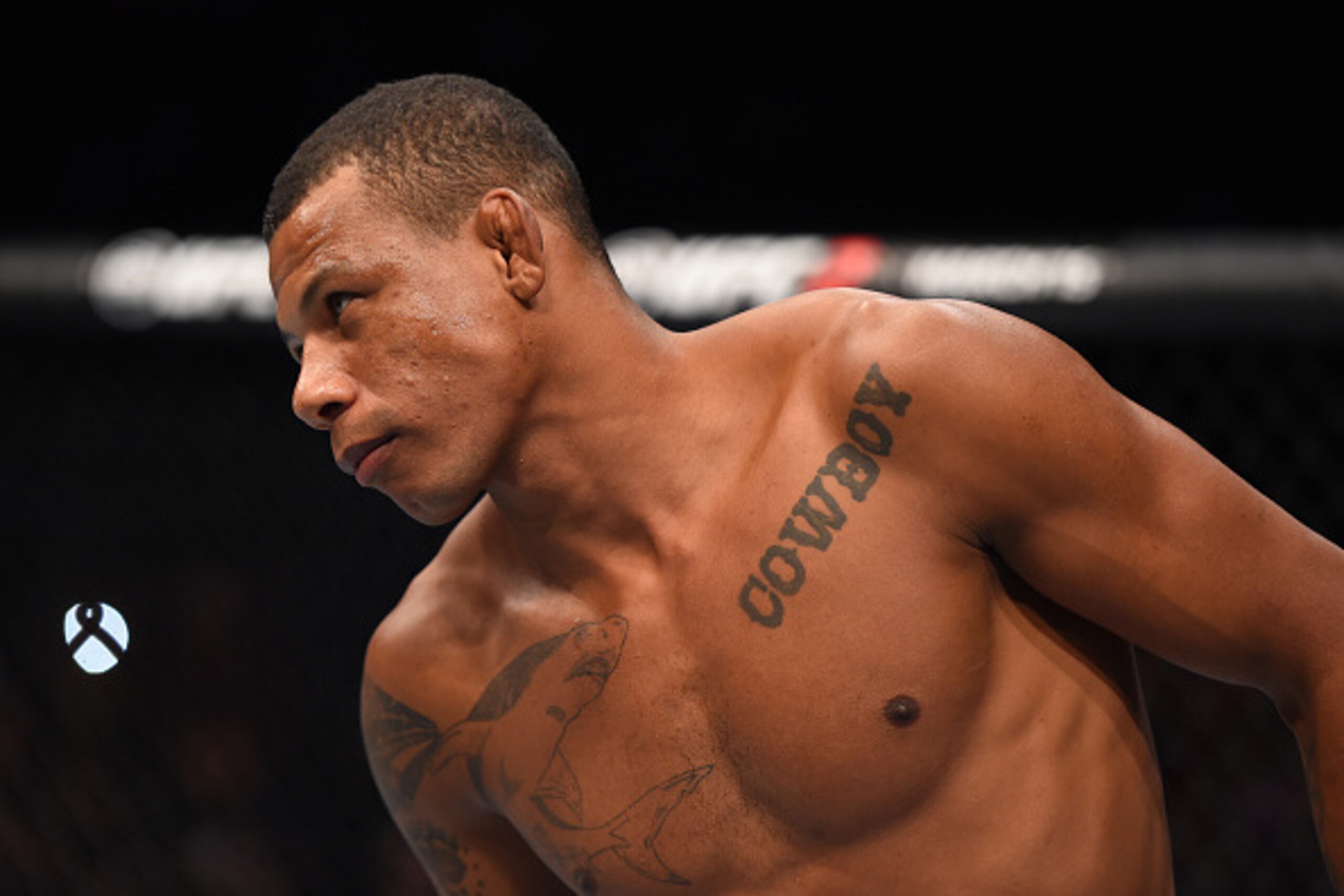 PITTSBURGH, PA - FEBRUARY 21: Alex Oliveira waits for the round to begin before facing Donald Cerrone in their welterweight bout during the UFC Fight Night event at Consol Energy Center on February 21, 2016 in Pittsburgh, Pennsylvania. (Photo by Jeff Bot PITTSBURGH, PA - FEBRUARY 21: Alex Oliveira waits for the round to begin before facing Donald Cerrone in their welterweight bout during the UFC Fight Night event at Consol Energy Center on February 21, 2016 in Pittsburgh, Pennsylvania. (Photo by Jeff Bot