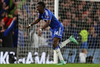 LONDON, ENGLAND - FEBRUARY 21:  Bertrand Traore of Chelsea celebrates during the Emirates FA Cup match between Chelsea and Manchester City at Stamford Bridge on February 21, 2016 in London, England.  (Photo by Catherine Ivill - AMA/Getty Images)