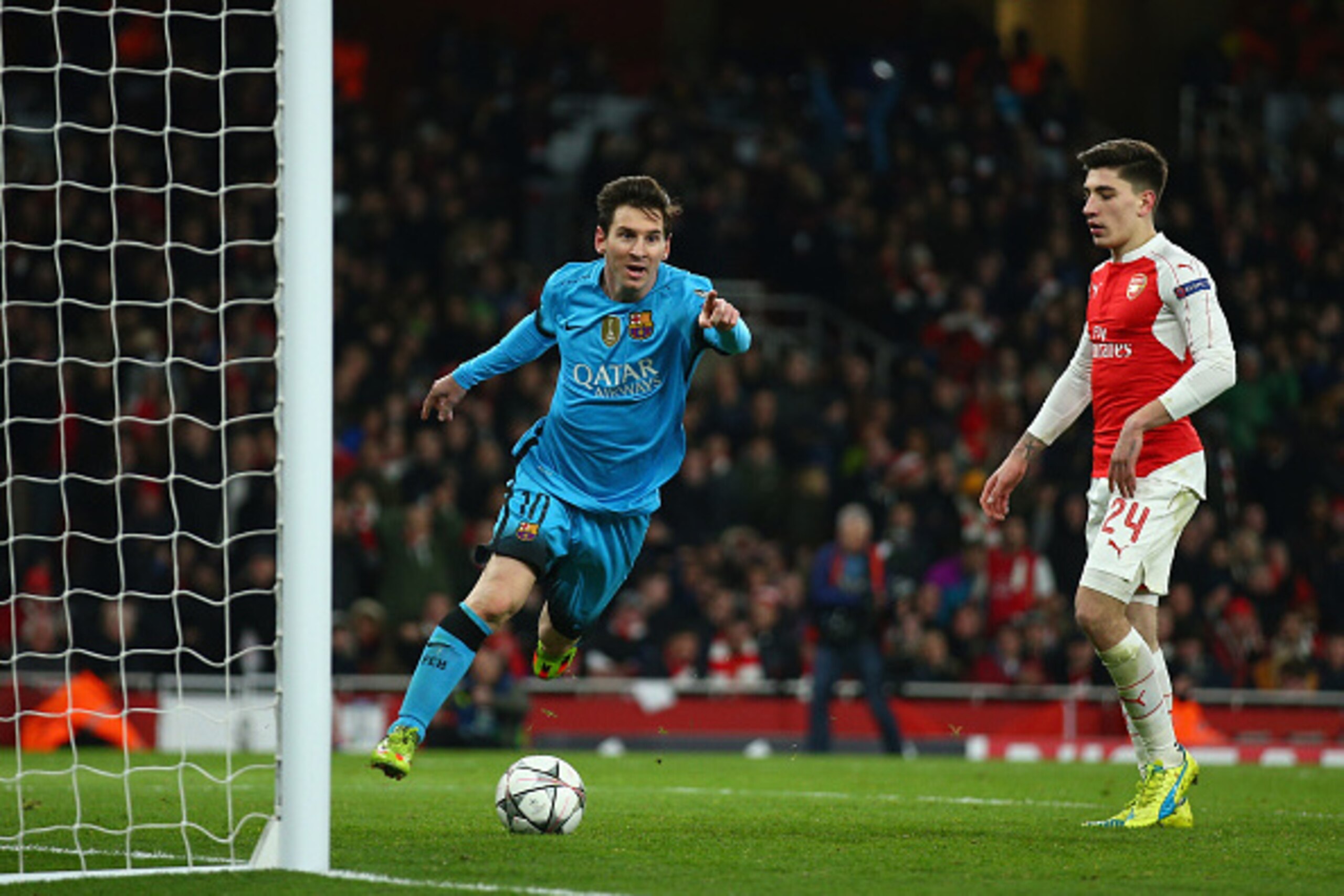 LONDON, ENGLAND - FEBRUARY 23: Lionel Messi of Barcelona celebrates after scoring the opening goal during the UEFA Champions League round of 16 first leg match between Arsenal and Barcelona on February 23, 2016 in London, United Kingdom.  (Photo by Paul G