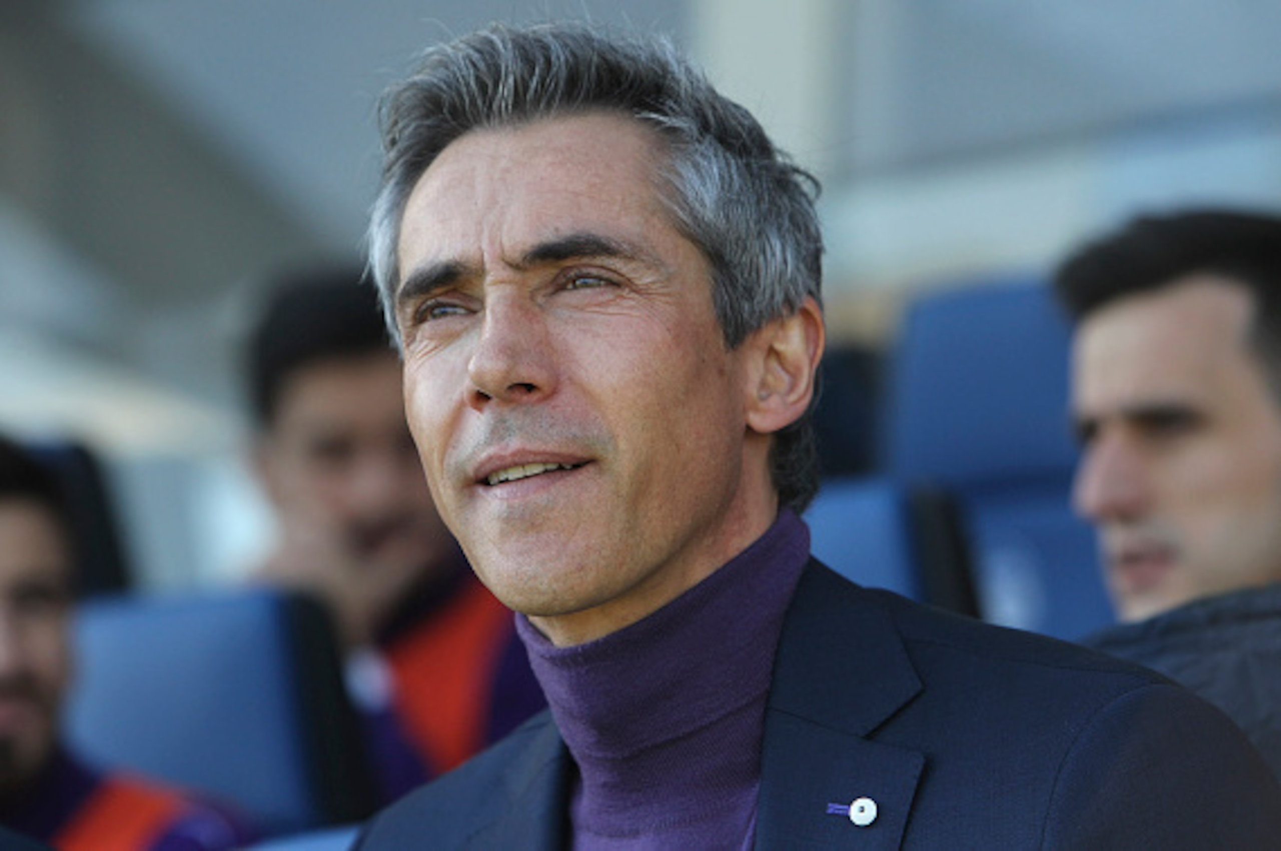 BERGAMO, ITALY - FEBRUARY 21:  ACF Fiorentina coach Paulo Sousa looks on before the Serie A match between Atalanta BC and ACF Fiorentina at Stadio Atleti Azzurri d'Italia on February 21, 2016 in Bergamo, Italy.  (Photo by Marco Luzzani/Getty Images)