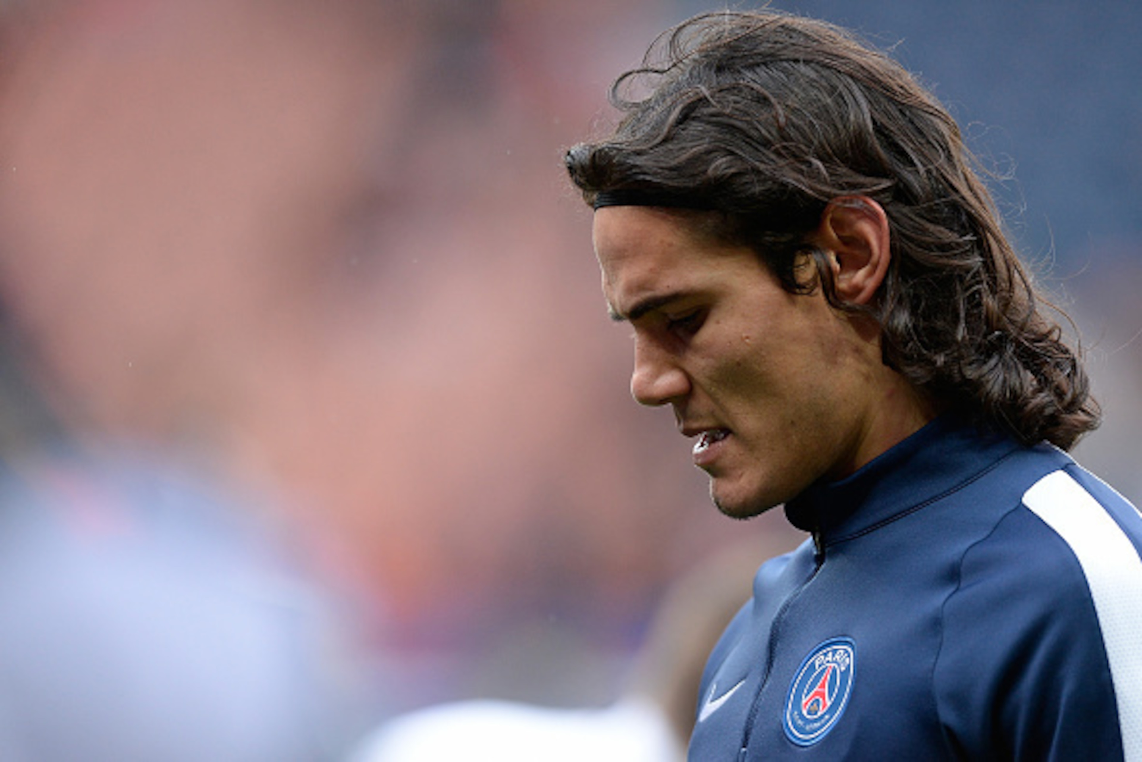 PARIS, FRANCE - FEBRUARY 13:  Edinson Cavani of Paris Saint-Germain reacts during warmup before the Ligue 1 game between Paris Saint-Germain and Lille OSC at Parc des Princes on February 13, 2016 in Paris, France.  (Photo by Aurelien Meunier/Getty Images)