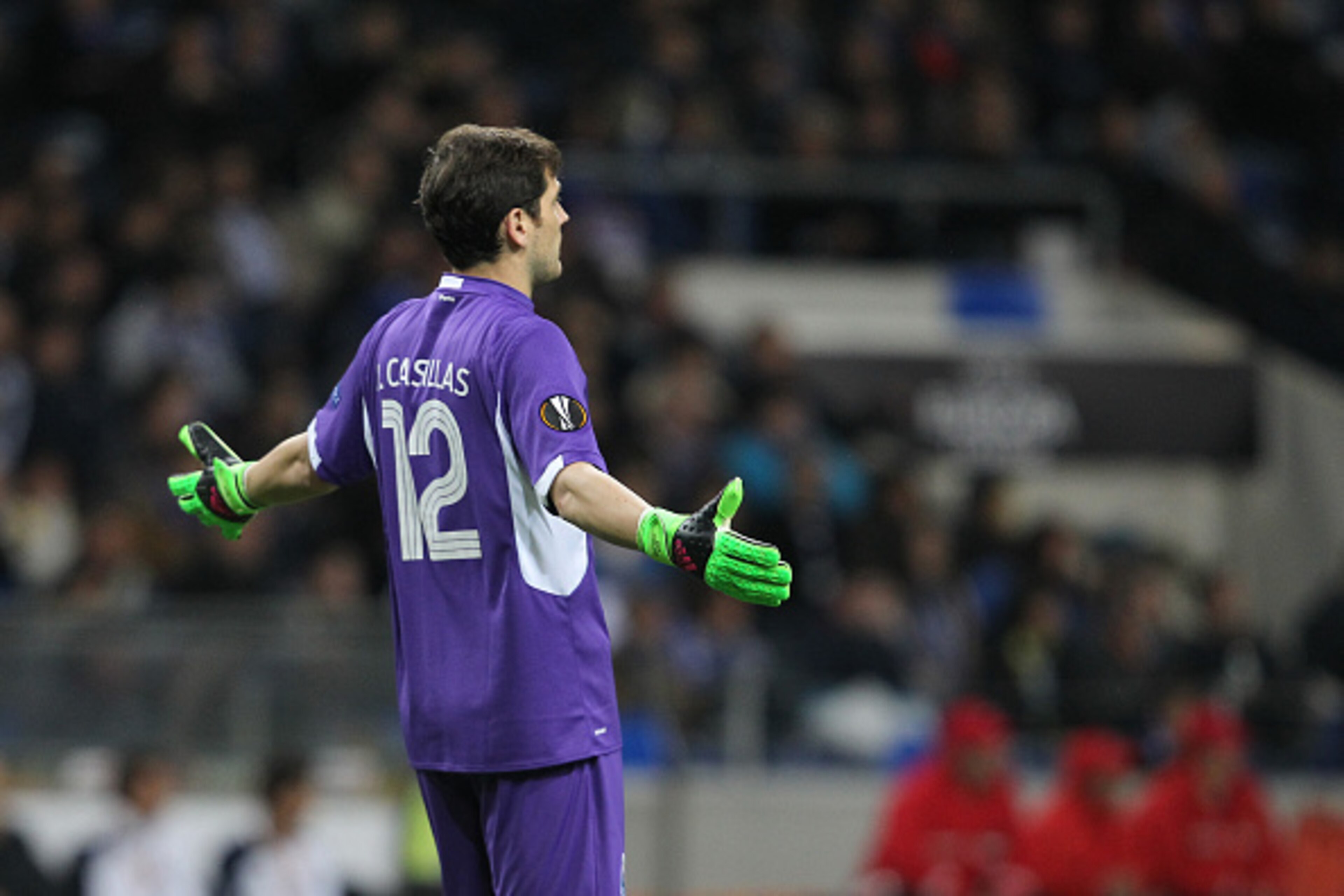 OPORTO, PORTUGAL - FEBRUARY 25: Porto's goalkeeper Iker Casillas  during the Champions League match between  FC Porto and Borussia Dortmund for UEFA Europa League Round of 32: Second Leg at Estadio do Dragao on February, 2016 in Porto, Portugal.  (Photo b