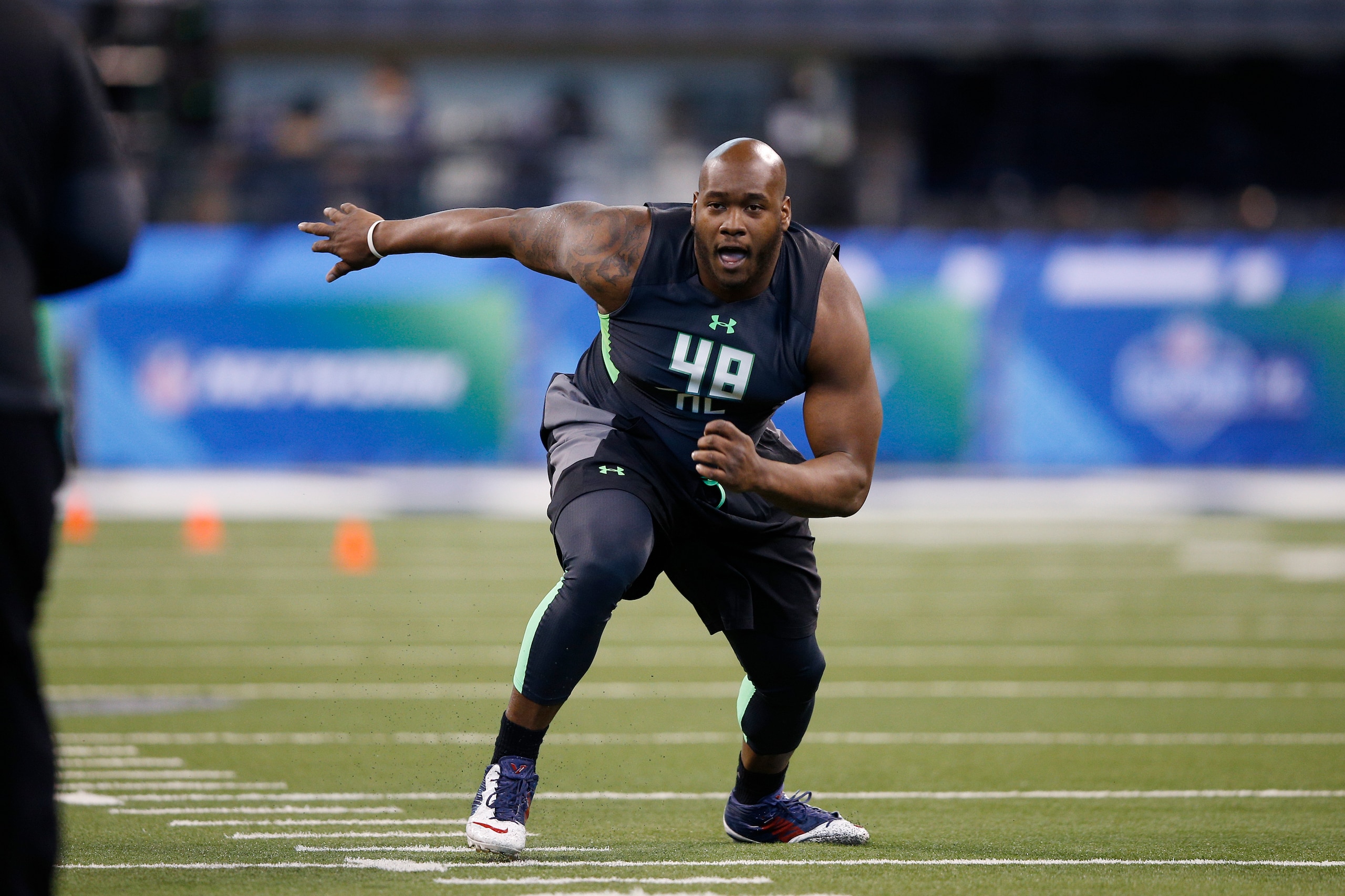 INDIANAPOLIS, IN - FEBRUARY 26: Offensive lineman Laremy Tunsil of Ole Miss participates in a drill during the 2016 NFL Scouting Combine at Lucas Oil Stadium on February 26, 2016 in Indianapolis, Indiana. (Photo by Joe Robbins/Getty Images)