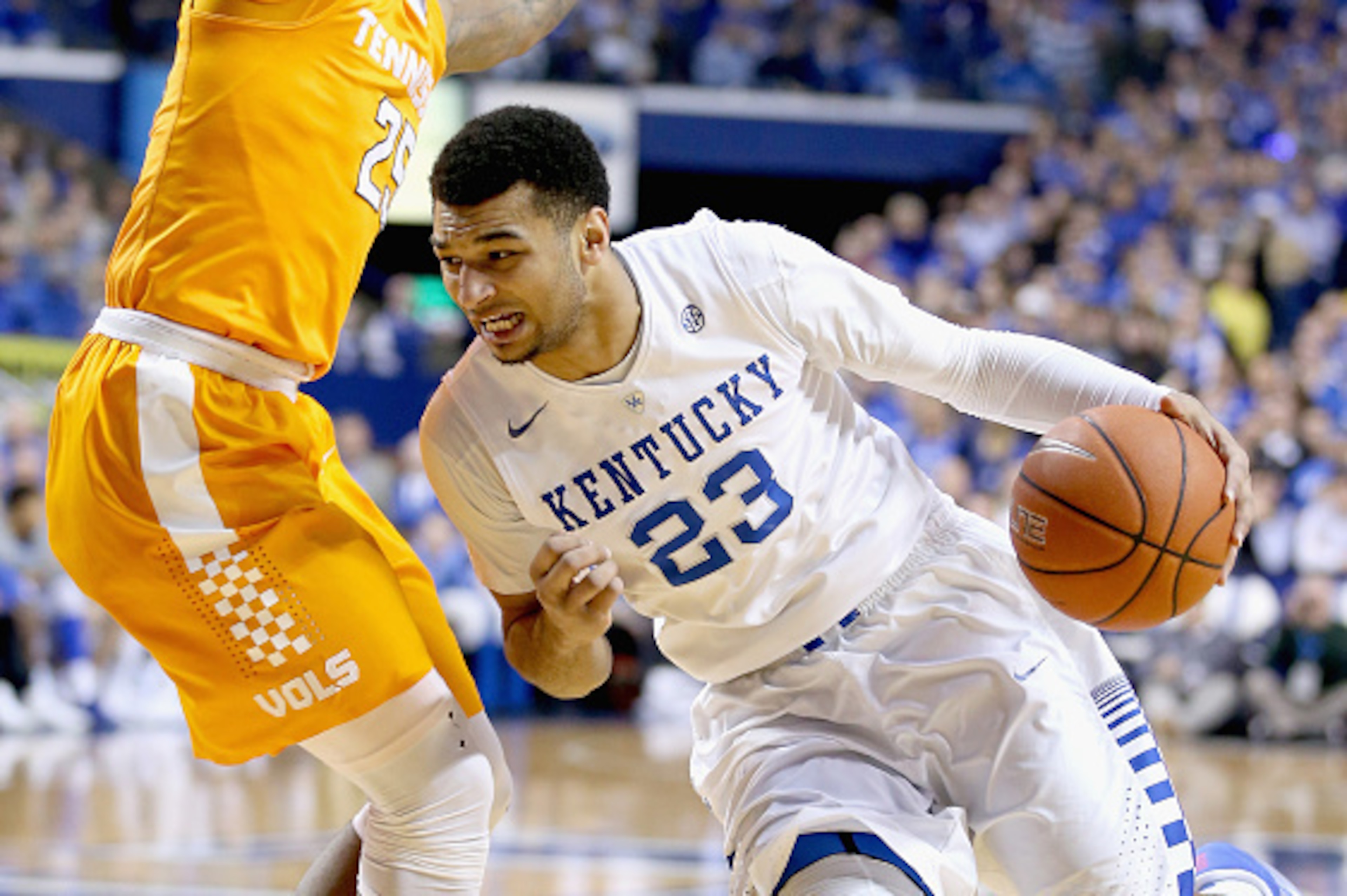 LEXINGTON, KY - FEBRUARY 18:  Jamal Murray #23 of the Kentucky Wildcats dribbles the ball during the game against the Tennessee Volunteers at Rupp Arena on February 18, 2016 in Lexington, Kentucky.  (Photo by Andy Lyons/Getty Images)