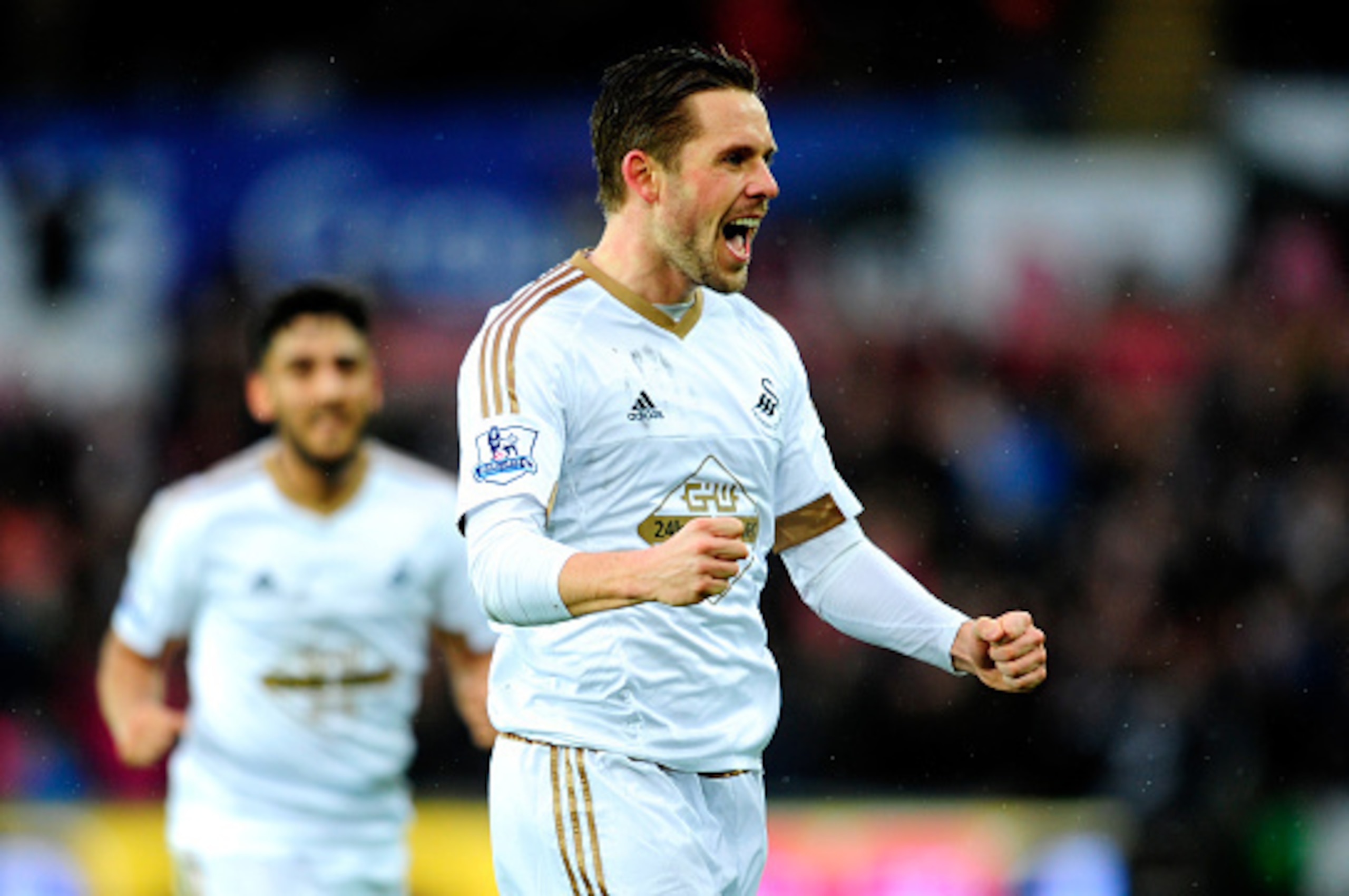 SWANSEA, WALES - FEBRUARY 06: Gylfi Sigurdsson of Swansea City celebrates scoring his team's first goal during the Barclays Premier League match between Swansea City and Crystal Palace at the Liberty Stadium on February 6, 2016 in Swansea, Wales. (Photo SWANSEA, WALES - FEBRUARY 06: Gylfi Sigurdsson of Swansea City celebrates scoring his team's first goal during the Barclays Premier League match between Swansea City and Crystal Palace at the Liberty Stadium on February 6, 2016 in Swansea, Wales. (Photo