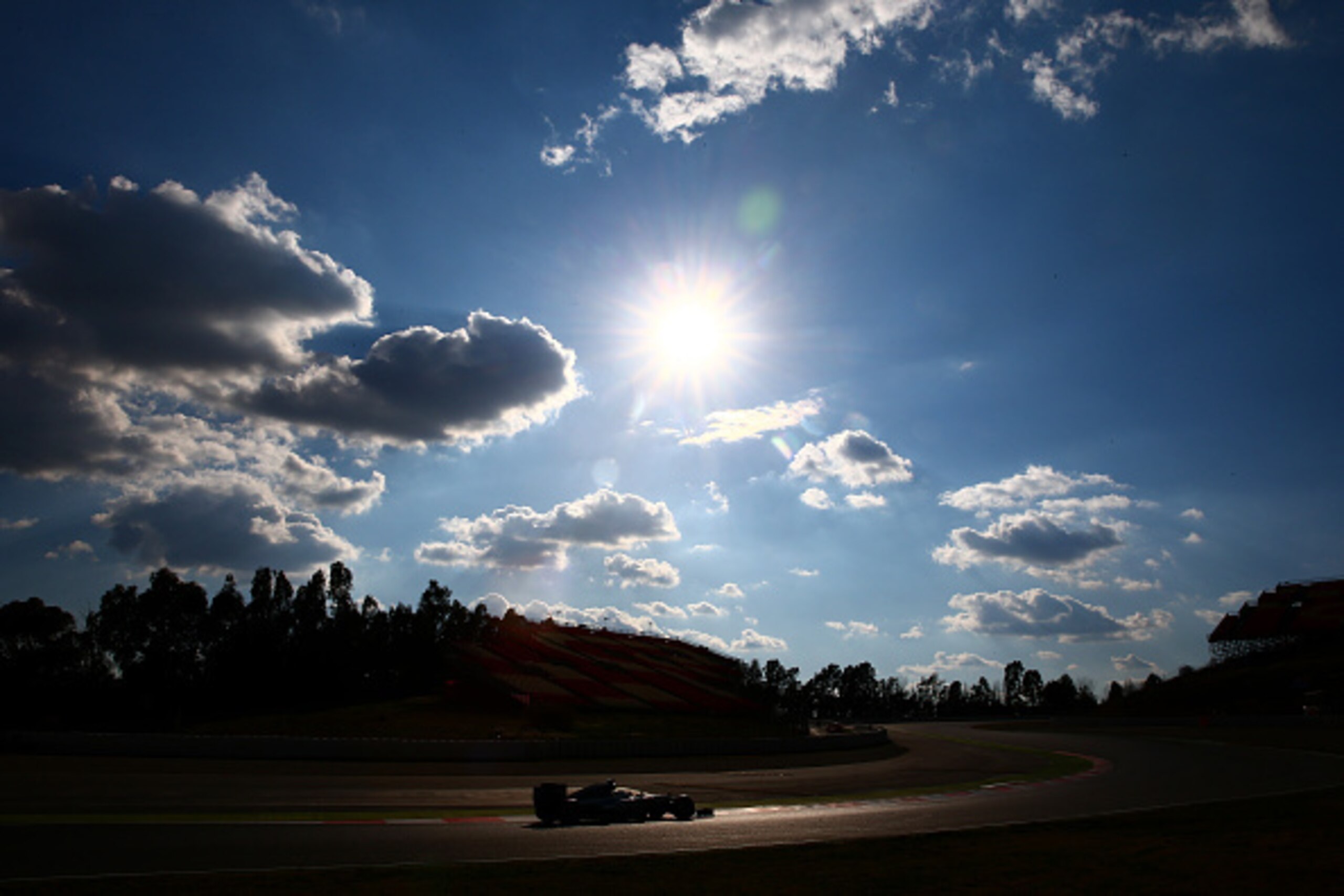 MONTMELO, SPAIN - FEBRUARY 25:  Nico Rosberg of Germany and Mercedes GP drives during day four of F1 winter testing at Circuit de Catalunya on February 25, 2016 in Montmelo, Spain.  (Photo by Dan Istitene/Getty Images)