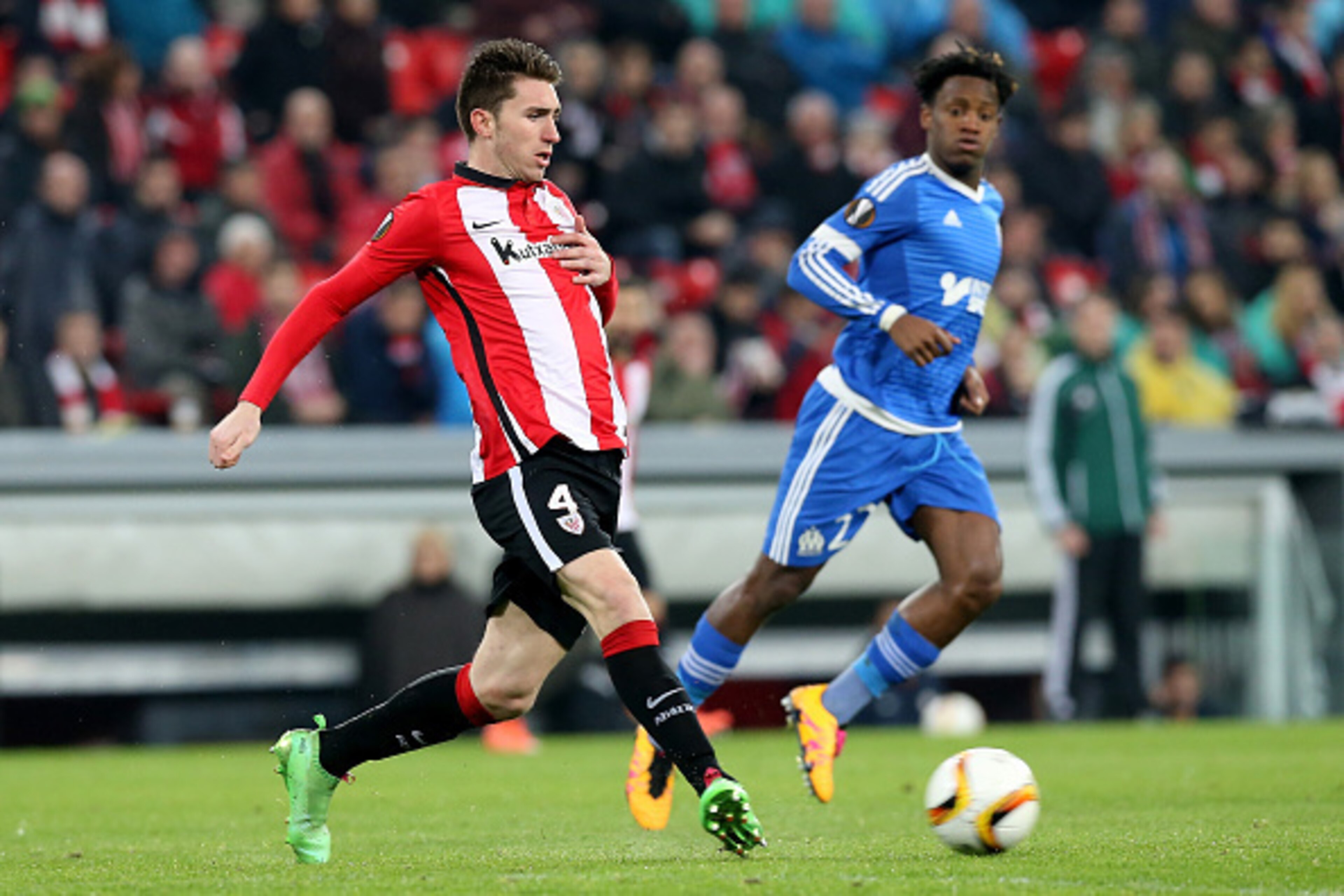 BILBAO, SPAIN - FEBRUARY 25: Aymeric Laporte of Bilbao in action during the UEFA Europa League Football round of 32 second leg match between Athletic Bilbao and Olympique de Marseille at San Mames on February 25, 2016 in Bilbao, Spain. (Photo by Romain P BILBAO, SPAIN - FEBRUARY 25: Aymeric Laporte of Bilbao in action during the UEFA Europa League Football round of 32 second leg match between Athletic Bilbao and Olympique de Marseille at San Mames on February 25, 2016 in Bilbao, Spain. (Photo by Romain P