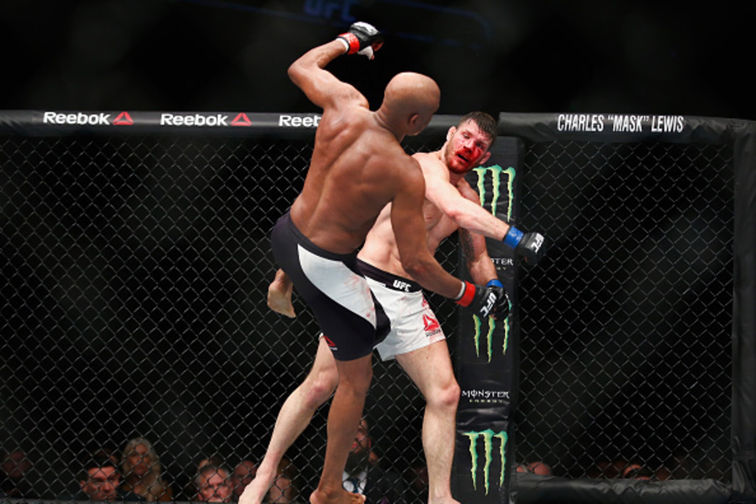 LONDON, ENGLAND - FEBRUARY 27:  Michael Bisping of Great Britain (R) in action as he beats Anderson Silva of Brazil during the Middleweight Bout of the UFC Fight Night  at The O2 Arena on February 27, 2016 in London, England.  (Photo by Christopher Lee/Ge