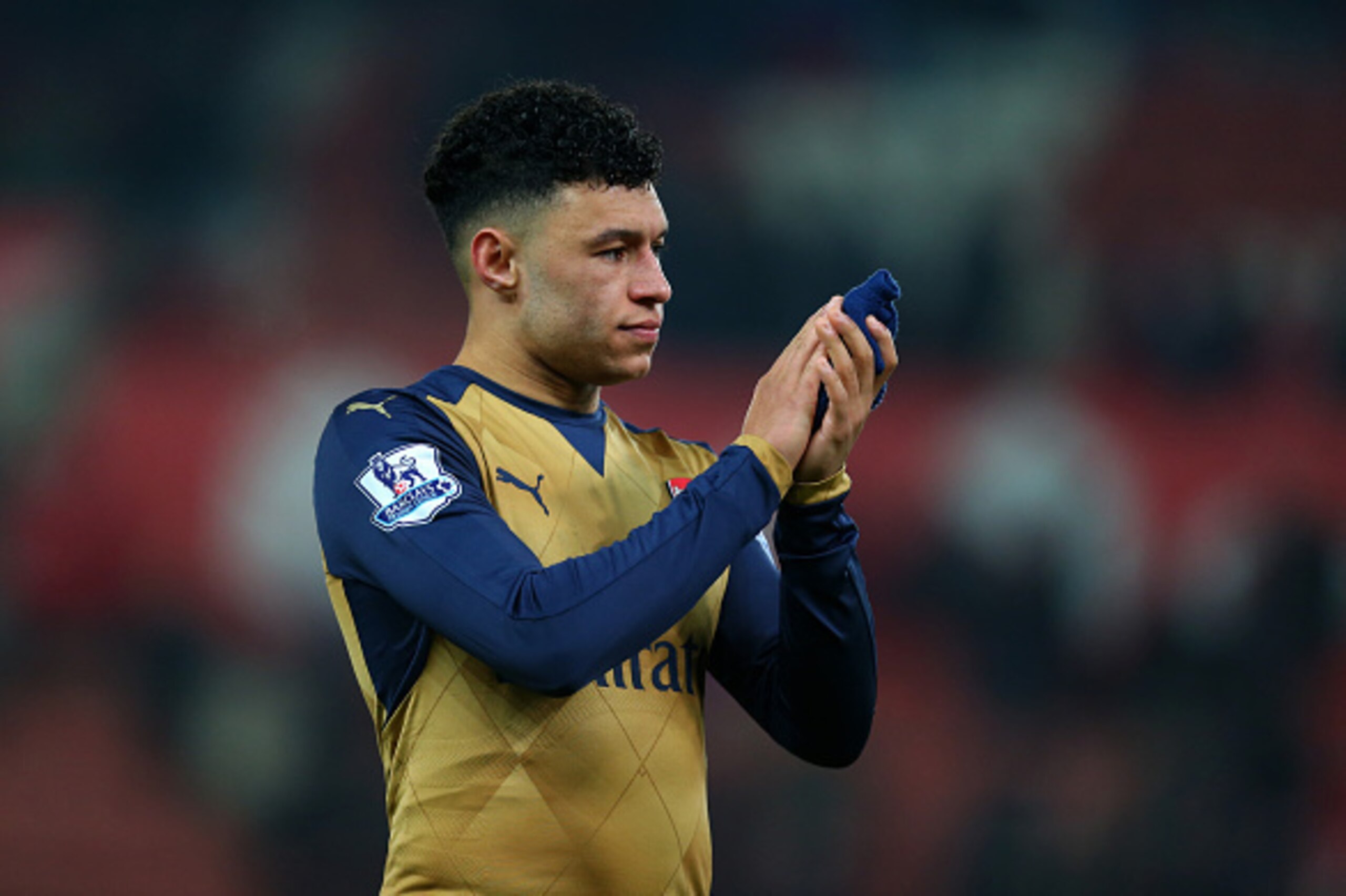 STOKE-ON-TRENT, ENGLAND - JANUARY 17: Alex Oxlade-Chamberlain of Arsenal during the Barclays Premier League match between Stoke City and Arsenal at the Britannia Stadium on January 17, 2016 in Stoke-on-Trent, England. (Photo by Catherine Ivill - AMA/Getty