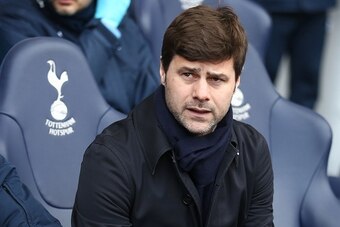 Tottenham Hotspur's Argentinian head coach Mauricio Pochettino arrives for the English Premier League football match between Tottenham Hotspur and Swansea City at White Hart Lane in London, on February 28, 2016. / AFP / JUSTIN TALLIS / RESTRICTED TO EDITO