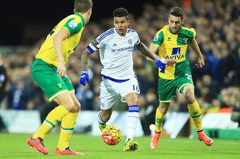 NORWICH, ENGLAND - MARCH 01: Kenedy of Chelsea runs with the ball during the Barclays Premier League match between Norwich City and Chelsea at Carrow Road on March 1, 2016 in Norwich, England.  (Photo by Stephen Pond/Getty Images)