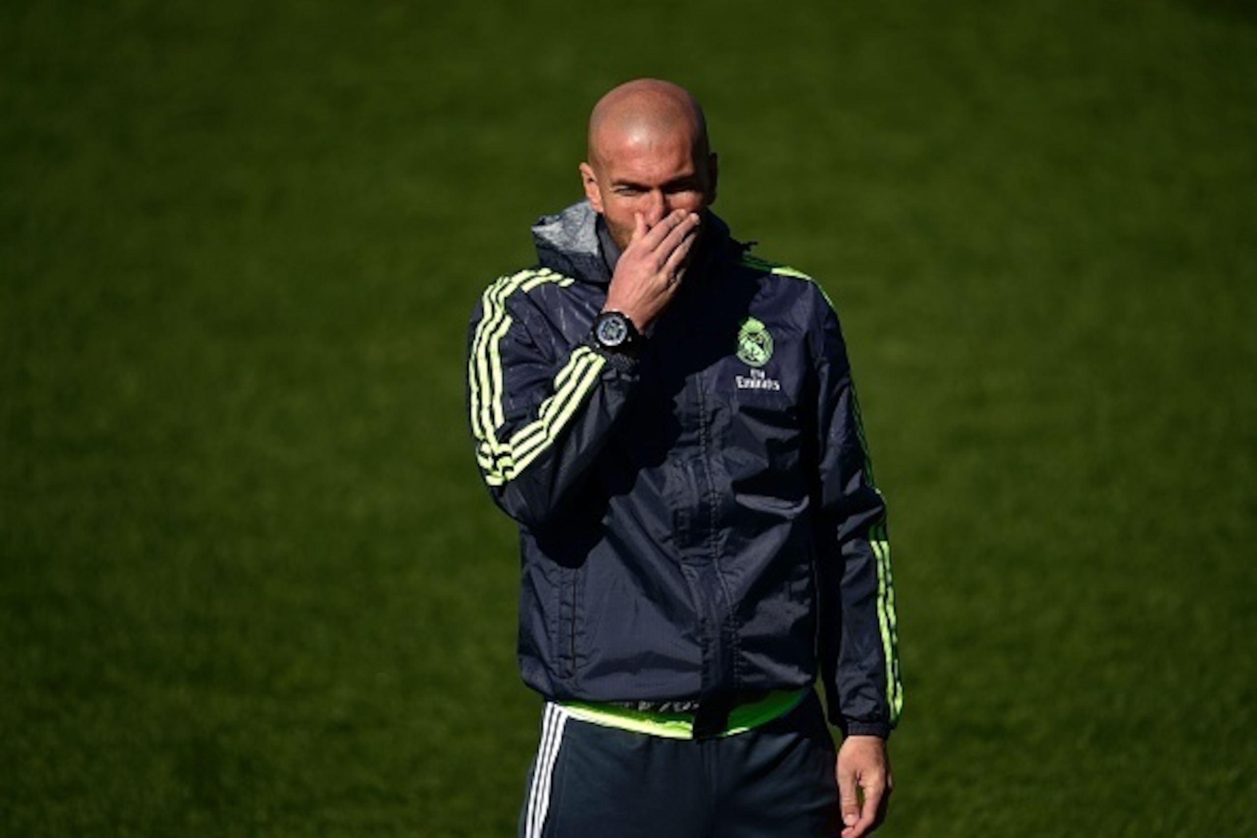 Real Madrid's head coach Zinedine Zidane gestures during a training session at Valdebebas Sport City in Madrid on March 1, 2016. / AFP / PIERRE-PHILIPPE MARCOU        (Photo credit should read PIERRE-PHILIPPE MARCOU/AFP/Getty Images)