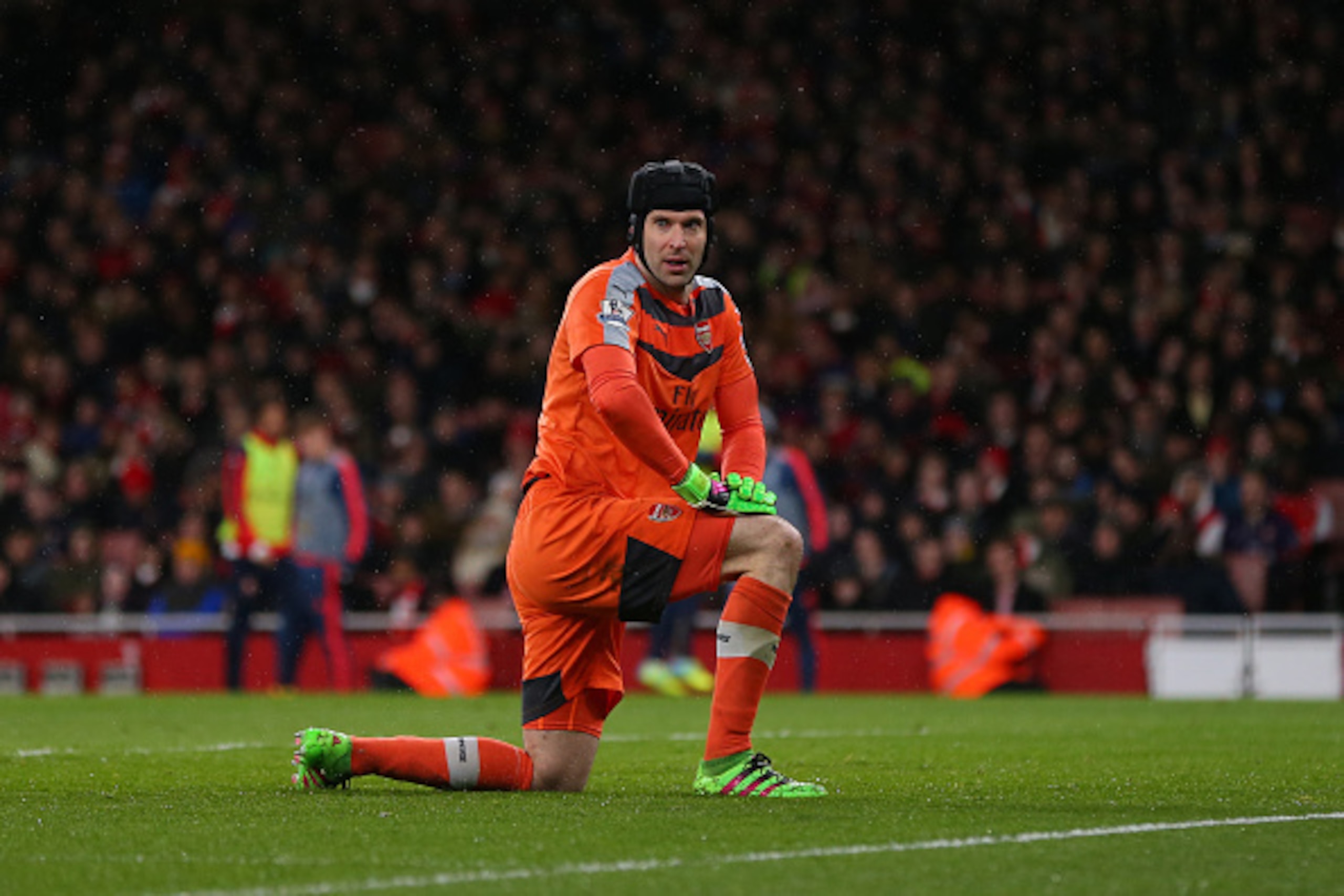 LONDON, ENGLAND - MARCH 02 :  Petr Cech of Arsenal during the Barclays Premier League match between Arsenal and Swansea City at the Emirates Stadium on March 02, 2016 in London, England.  (Photo by Catherine Ivill - AMA/Getty Images)
