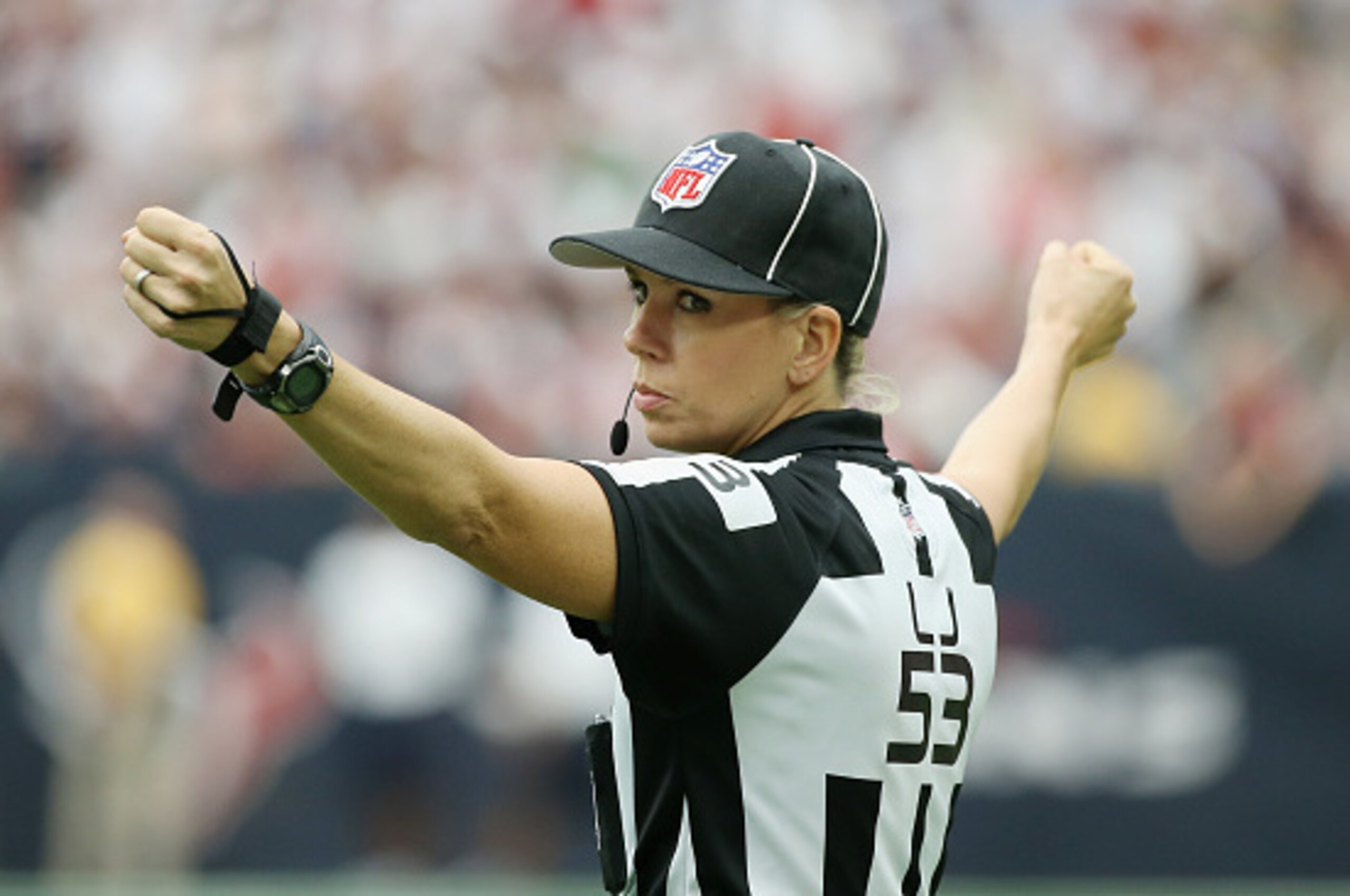 HOUSTON, TX - SEPTEMBER 13: NFL official Sarah Thomas waits on the field during the game between the Kansas City Chiefs and Houston Texans at NRG Stadium on September 13, 2015 in Houston, Texas. (Photo by Scott Halleran/Getty Images) HOUSTON, TX - SEPTEMBER 13: NFL official Sarah Thomas waits on the field during the game between the Kansas City Chiefs and Houston Texans at NRG Stadium on September 13, 2015 in Houston, Texas. (Photo by Scott Halleran/Getty Images)