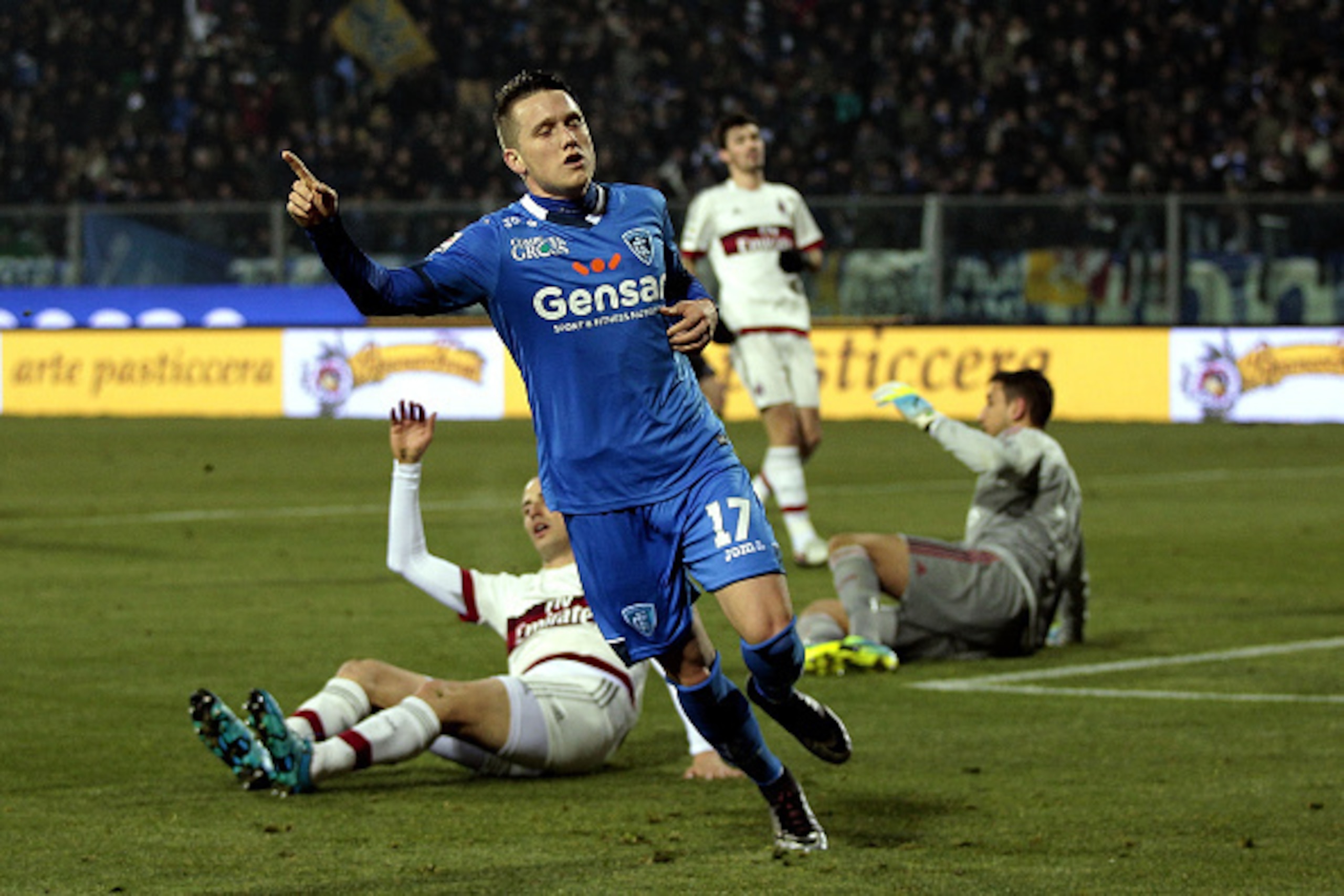 EMPOLI, ITALY - JANUARY 23: Piotr Zielinski of Empoli FC celebrates after scoring a goal during the Serie A match between Empoli FC and AC Milan at Stadio Carlo Castellani on January 23, 2016 in Empoli, Italy. (Photo by Gabriele Maltinti/Getty Images) EMPOLI, ITALY - JANUARY 23: Piotr Zielinski of Empoli FC celebrates after scoring a goal during the Serie A match between Empoli FC and AC Milan at Stadio Carlo Castellani on January 23, 2016 in Empoli, Italy. (Photo by Gabriele Maltinti/Getty Images)
