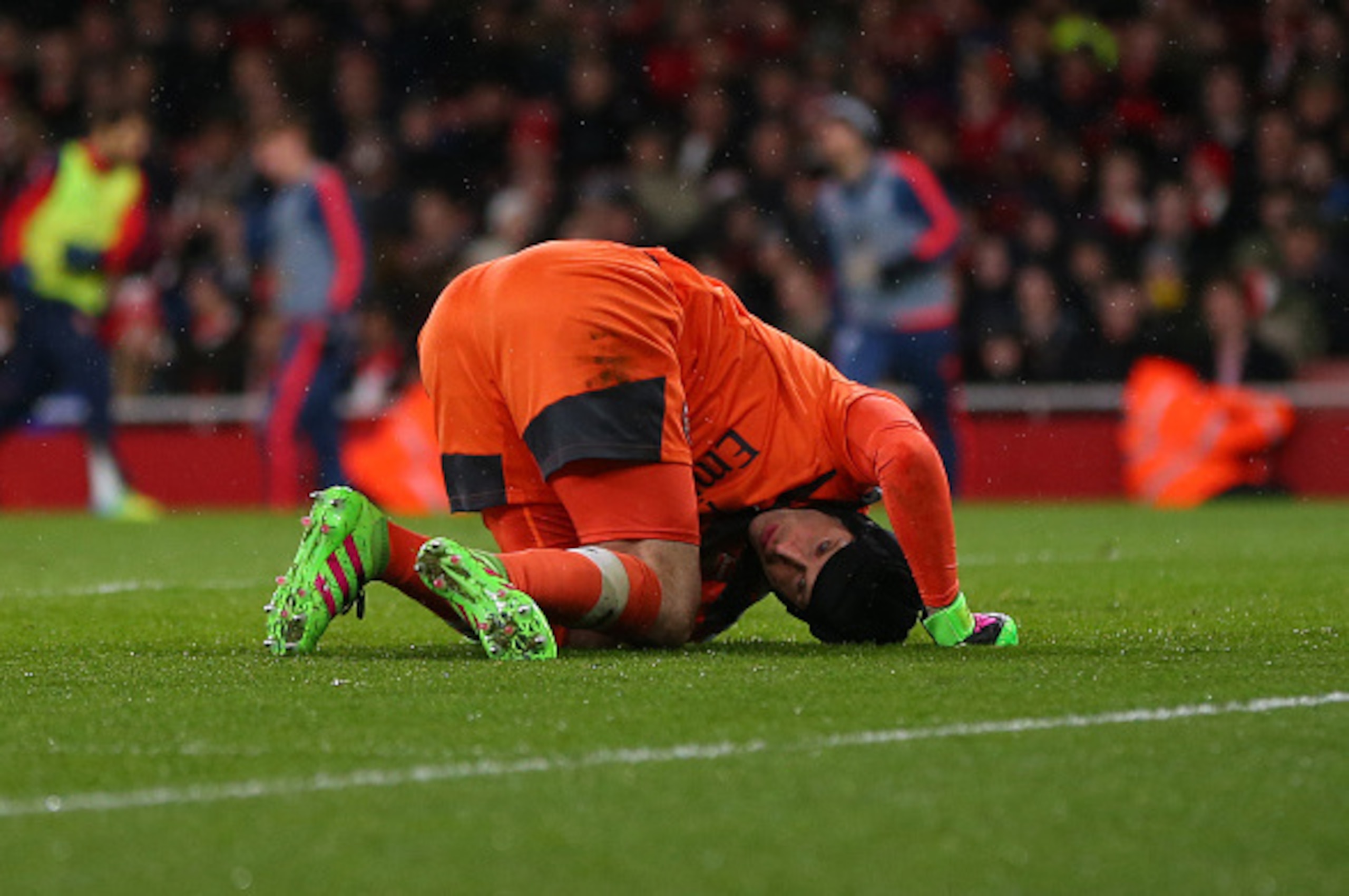 LONDON, ENGLAND - MARCH 02 :  Petr Cech of Arsenal during the Barclays Premier League match between Arsenal and Swansea City at the Emirates Stadium on March 02, 2016 in London, England.  (Photo by Catherine Ivill - AMA/Getty Images)