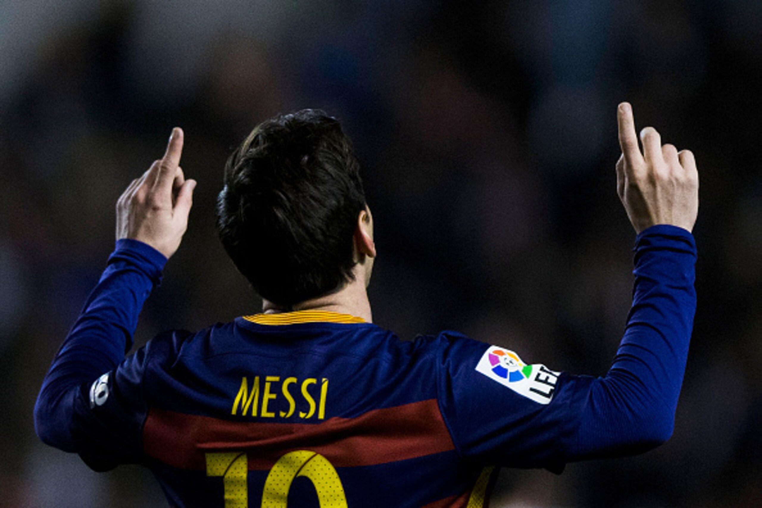 MADRID, SPAIN - MARCH 03:  Lionel Messi of FC Barcelona celebrates scoring their second goal during the La Liga match between Rayo Vallecano de Madrid and FC Barcelona at Estadio de Vallecas on March 3, 2016 in Madrid, Spain.  (Photo by Gonzalo Arroyo Mor