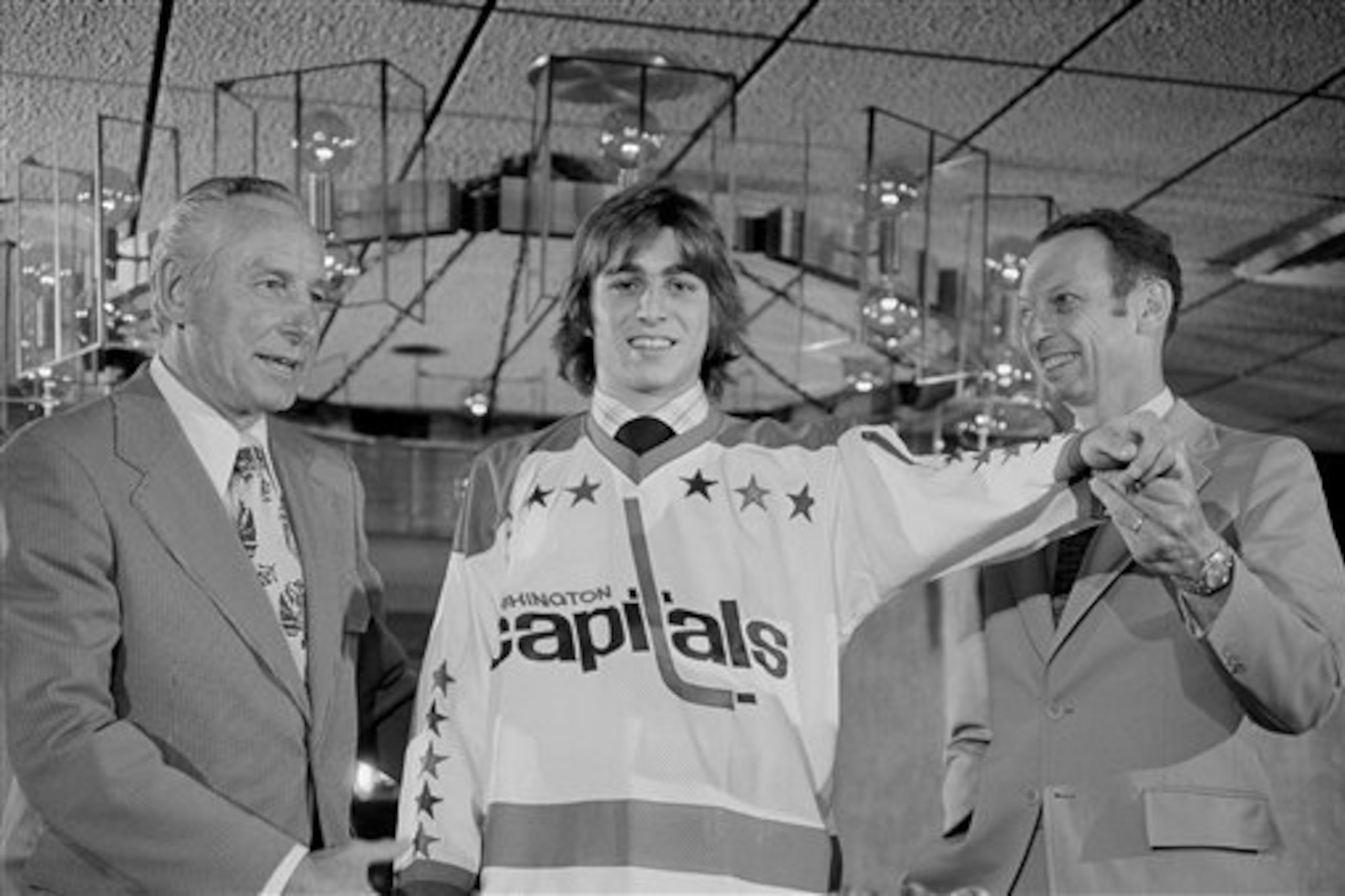 Schmidt (left) as GM of the expansion Washington Capitals in 1974.