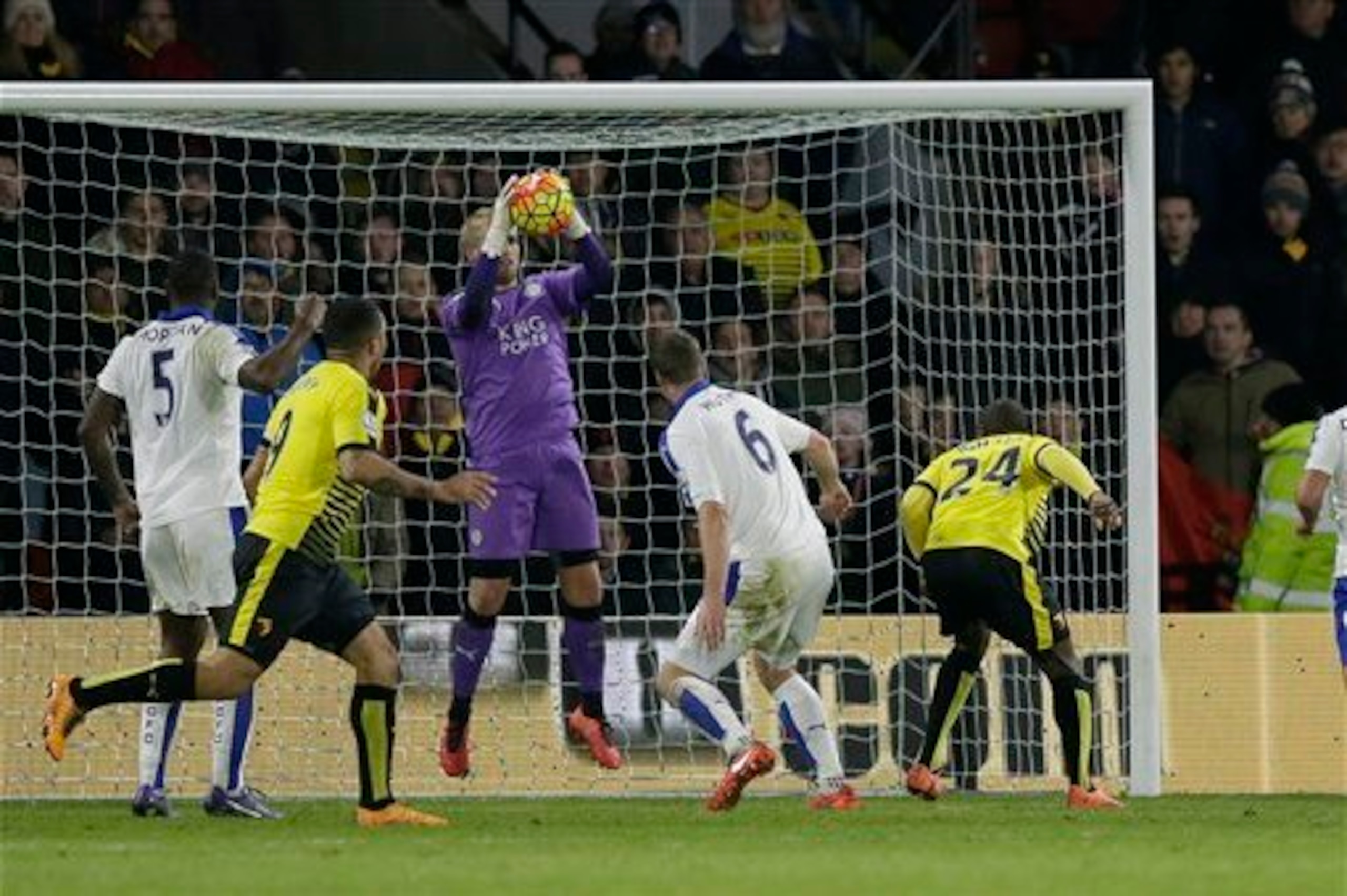 Ighalo wasted Watford's best chance. Ighalo wasted Watford's best chance.