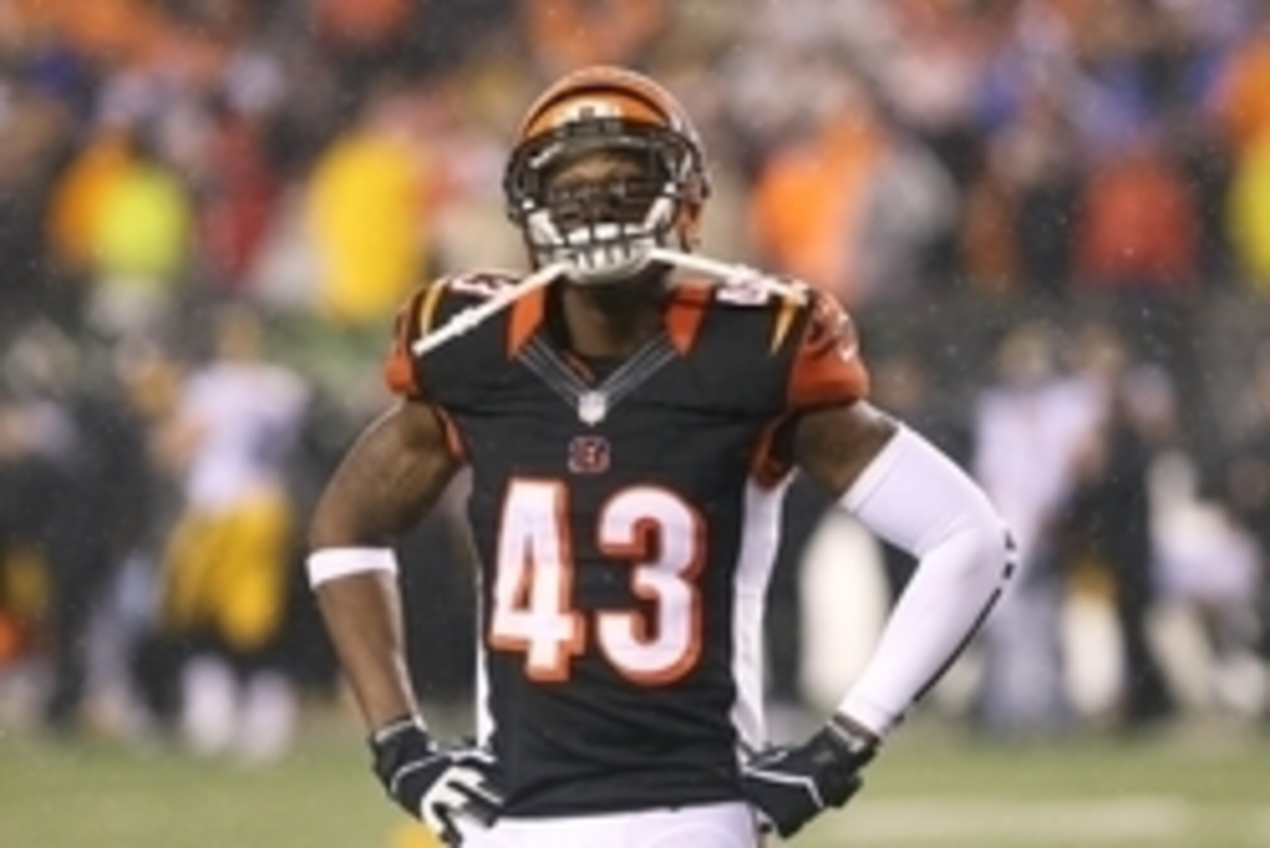 Jan 9, 2016; Cincinnati, OH, USA; Cincinnati Bengals strong safety George Iloka (43) against the Pittsburgh Steelers during a AFC Wild Card playoff football game at Paul Brown Stadium. Mandatory Credit: Aaron Doster-USA TODAY Sports