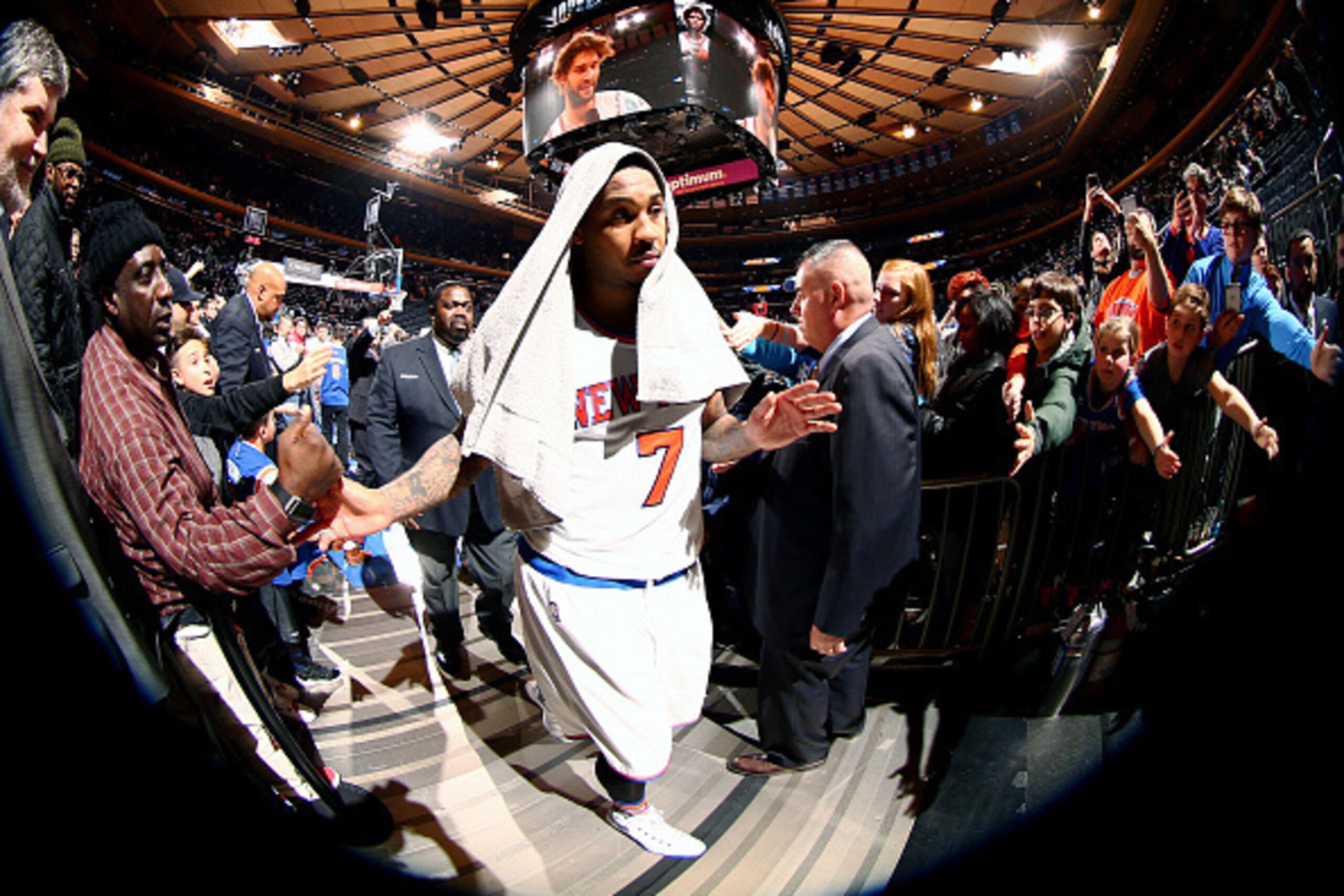 NEW YORK, NY - MARCH 5: Carmelo Anthony #7 of the New York Knicks leaves the court after the game against the Detroit Pistons on March 5, 2016 at Madison Square Garden in New York City. NOTE TO USER: User expressly acknowledges and agrees that, by downl NEW YORK, NY - MARCH 5: Carmelo Anthony #7 of the New York Knicks leaves the court after the game against the Detroit Pistons on March 5, 2016 at Madison Square Garden in New York City. NOTE TO USER: User expressly acknowledges and agrees that, by downl